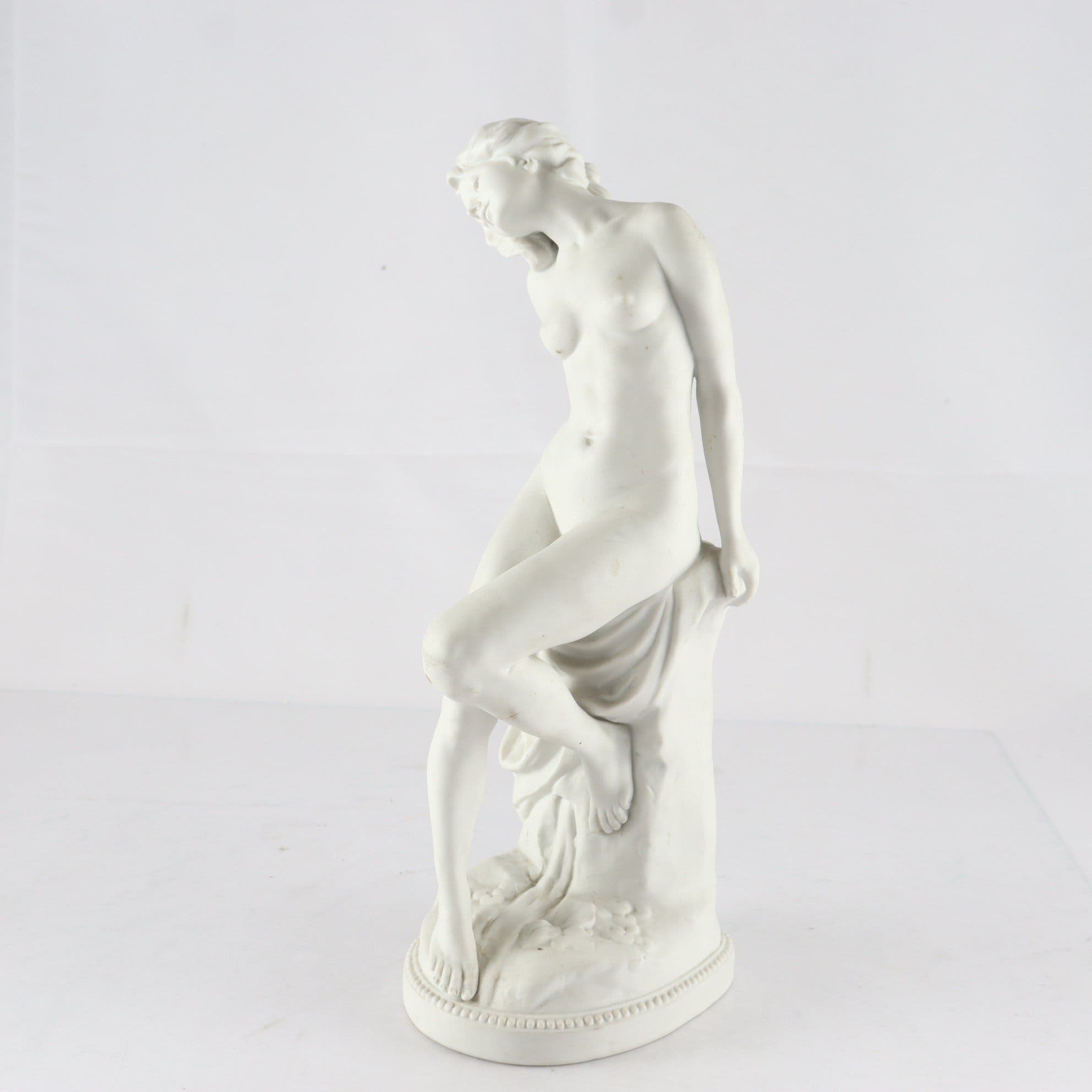 Skulptur, parian. Samfraktas ej.