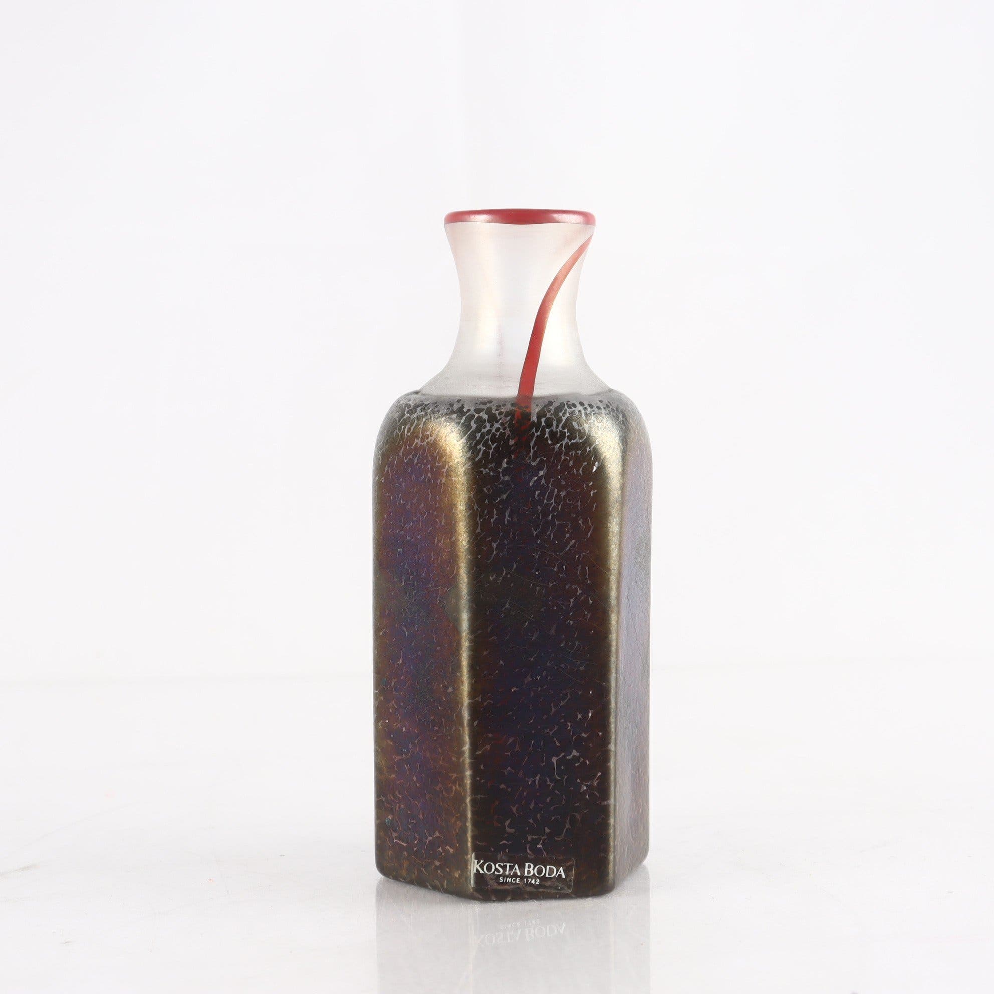 Vas, konstglas, Bertil Vallien, Kosta Boda