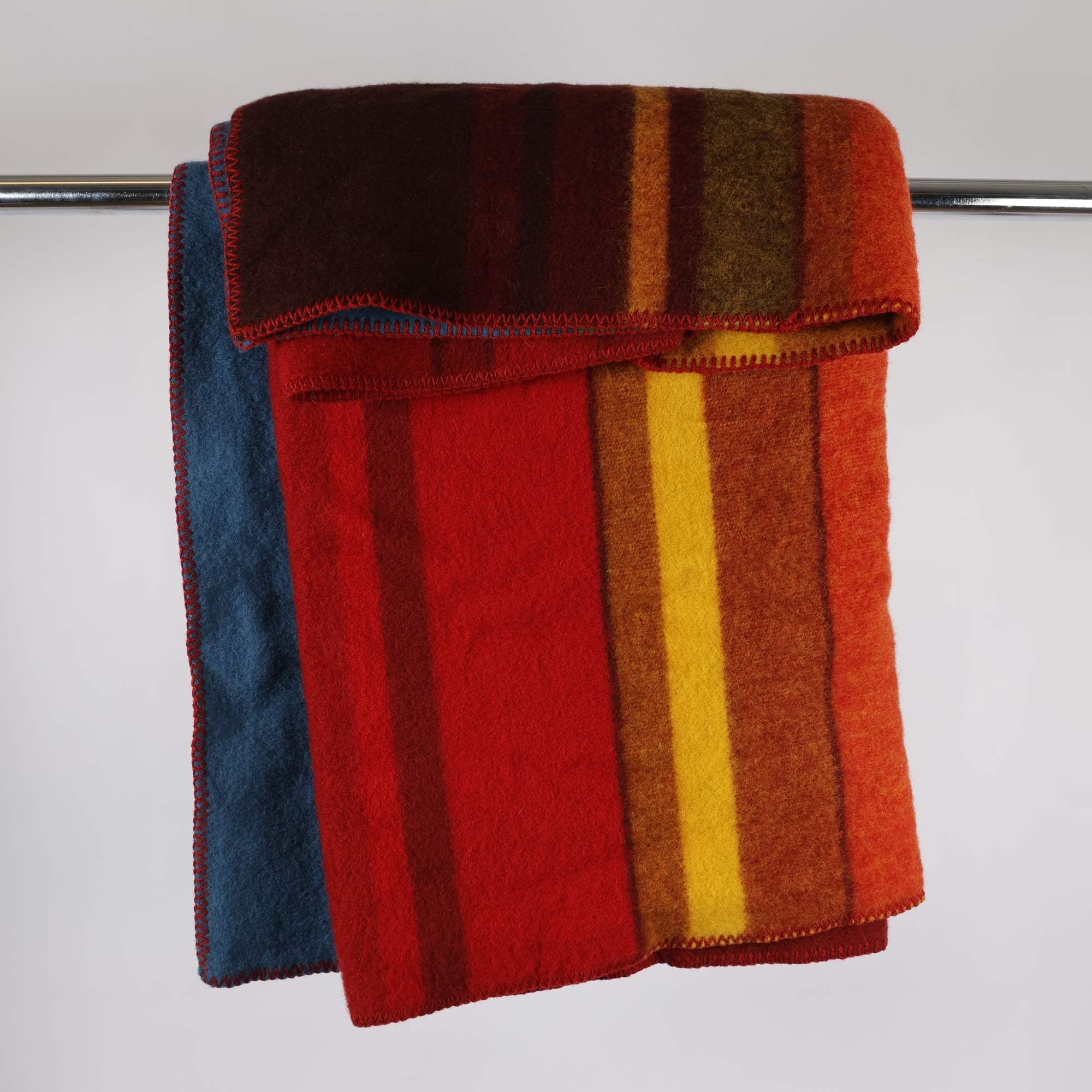 Filt, Röros Tweed, Falu rödfärg, blå, brun, grön, 100% ull.