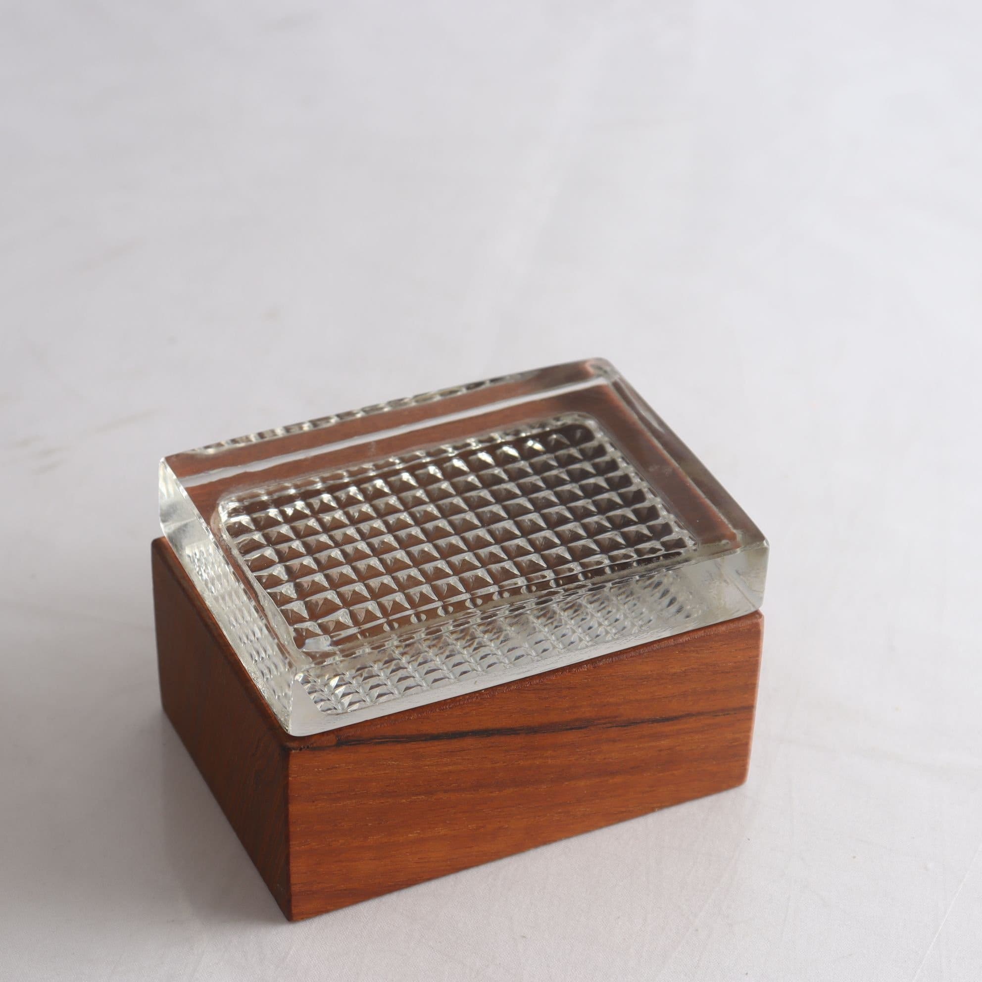Ask, teak och glas, Bengt Edenfalk