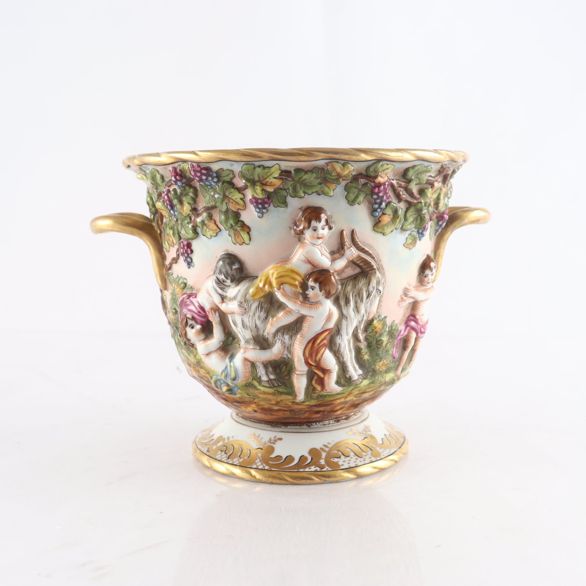 Ytterfoder, handmålad dekor, Napoli, Italien. Samfraktas ej.