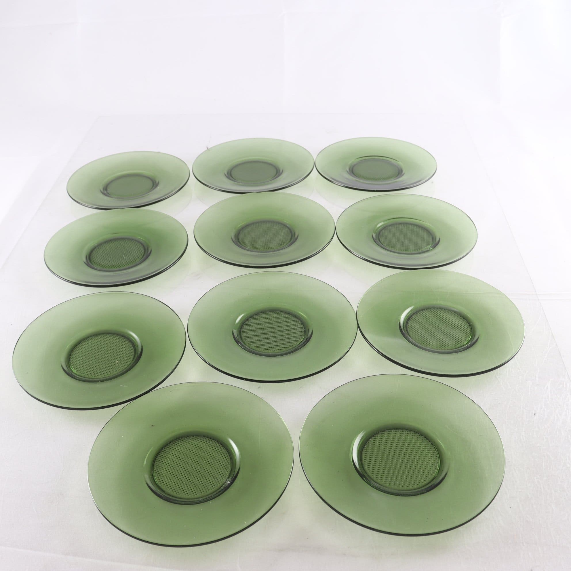 Assietter, glas, ”Vineta”, Kjell Blomberg, Gullaskruf, 11st. Samfraktas ej.