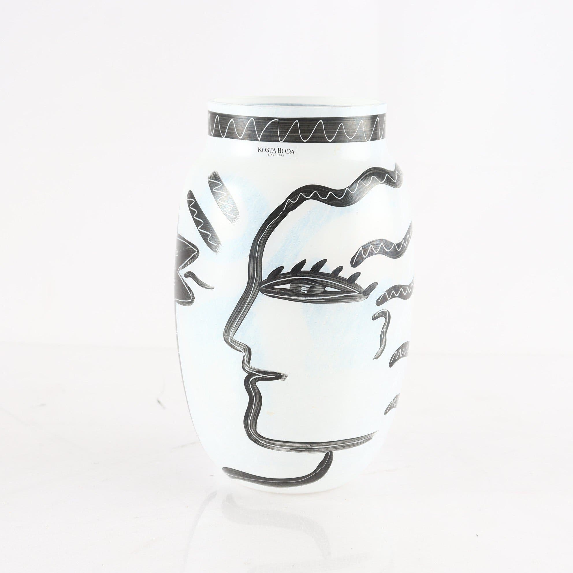 Vas, glas, ”Caramba”, Ulrica Hydman Vallien, Kosta Boda. Samfraktas ej.