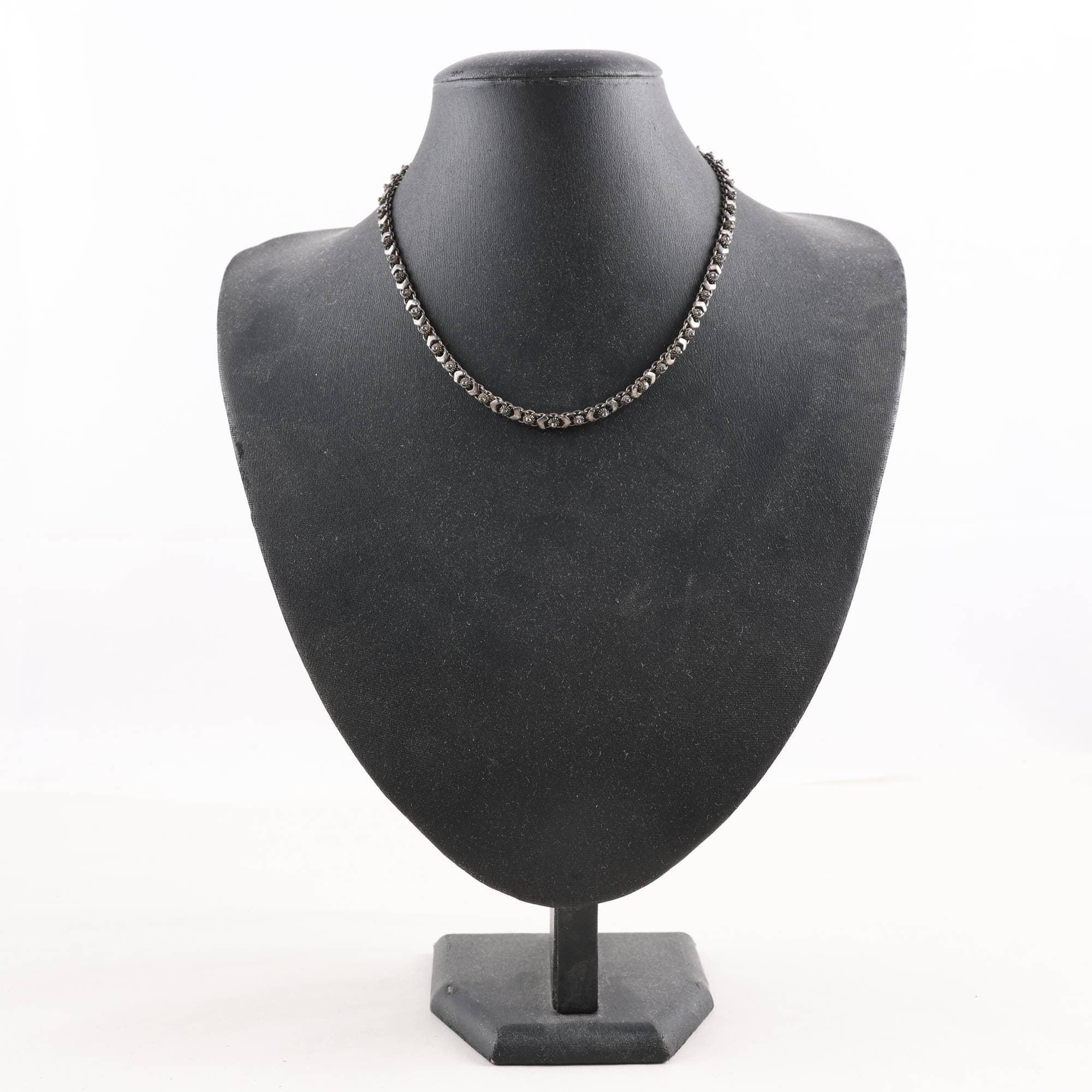 Halsband, silver, vikt: 19.3g