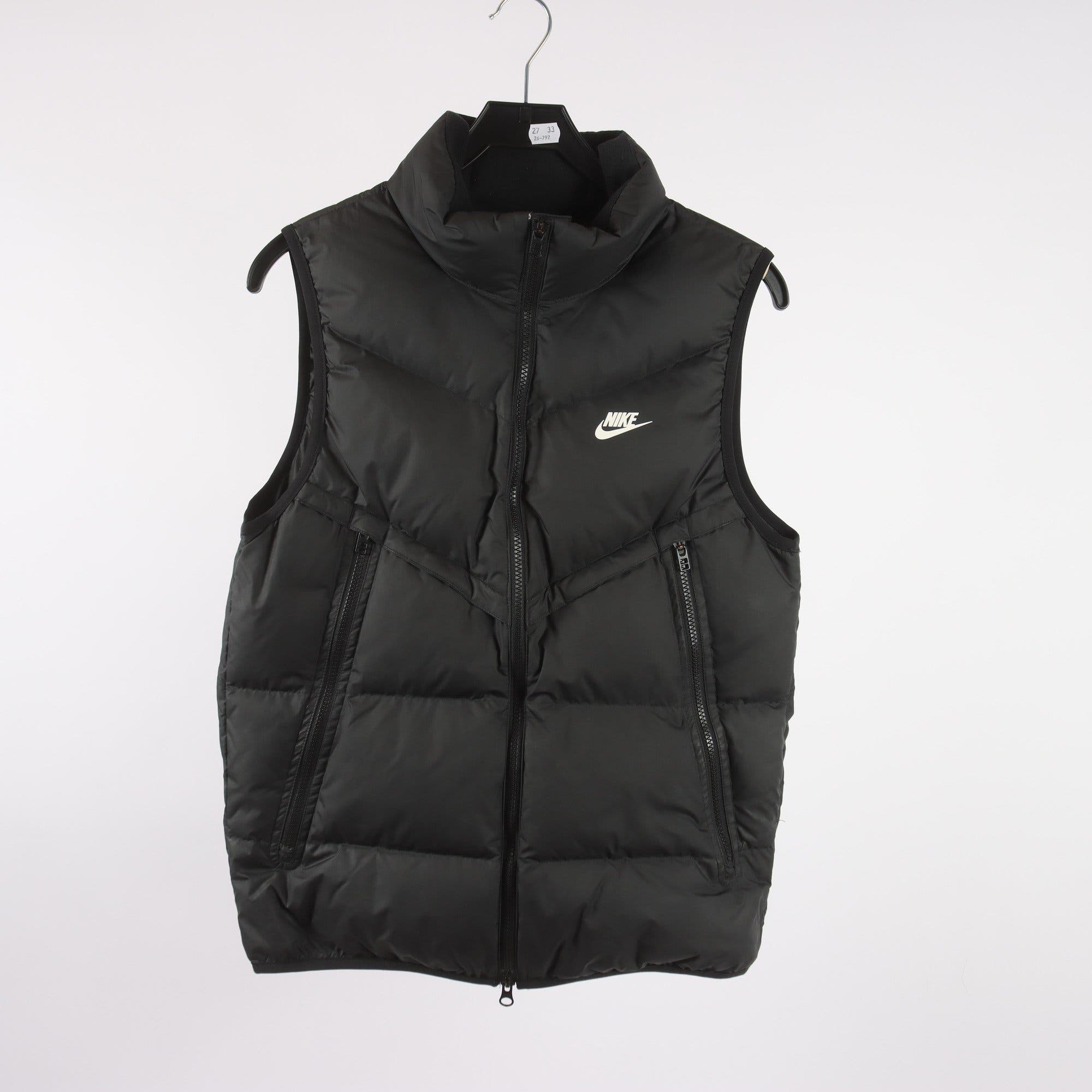 Väst, Nike ”storm-fit”, stl. S