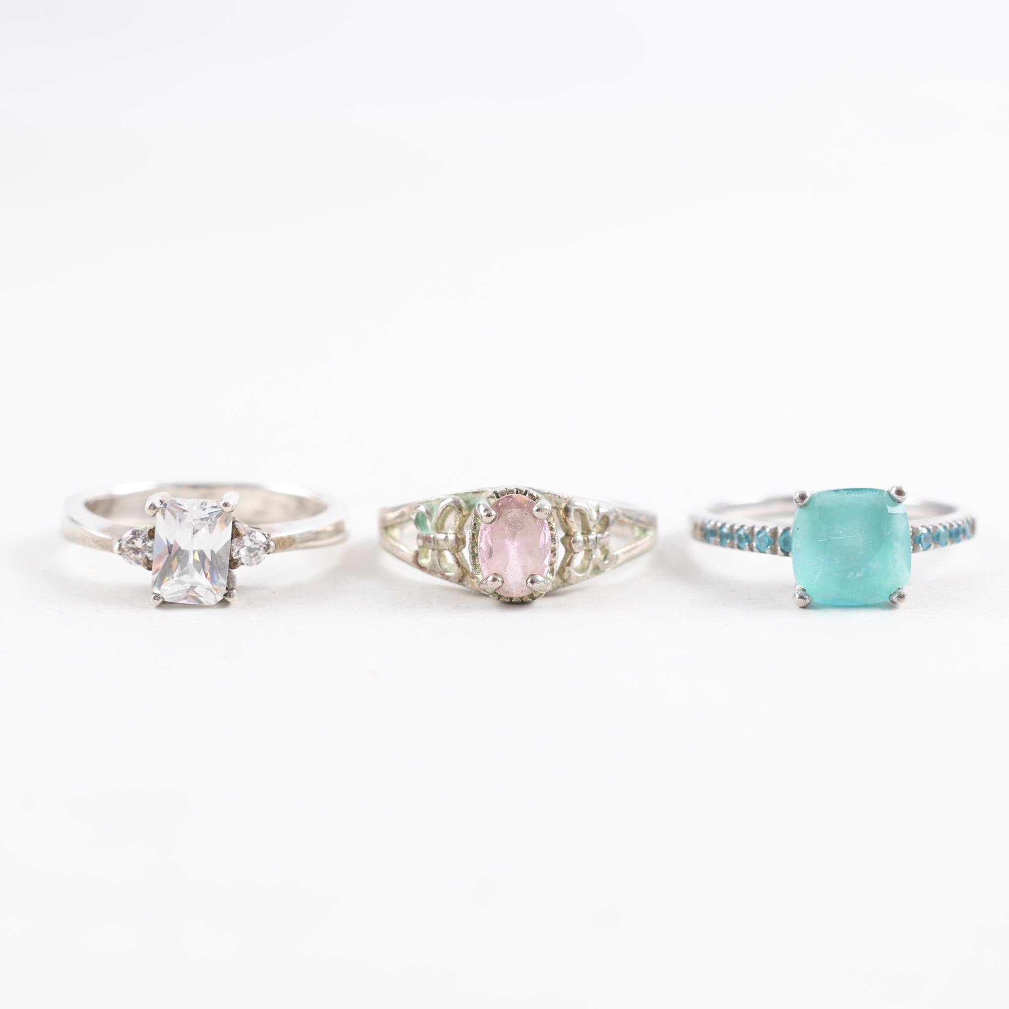 Ringar, tre stycken, silver, glas, brv: 9.6g