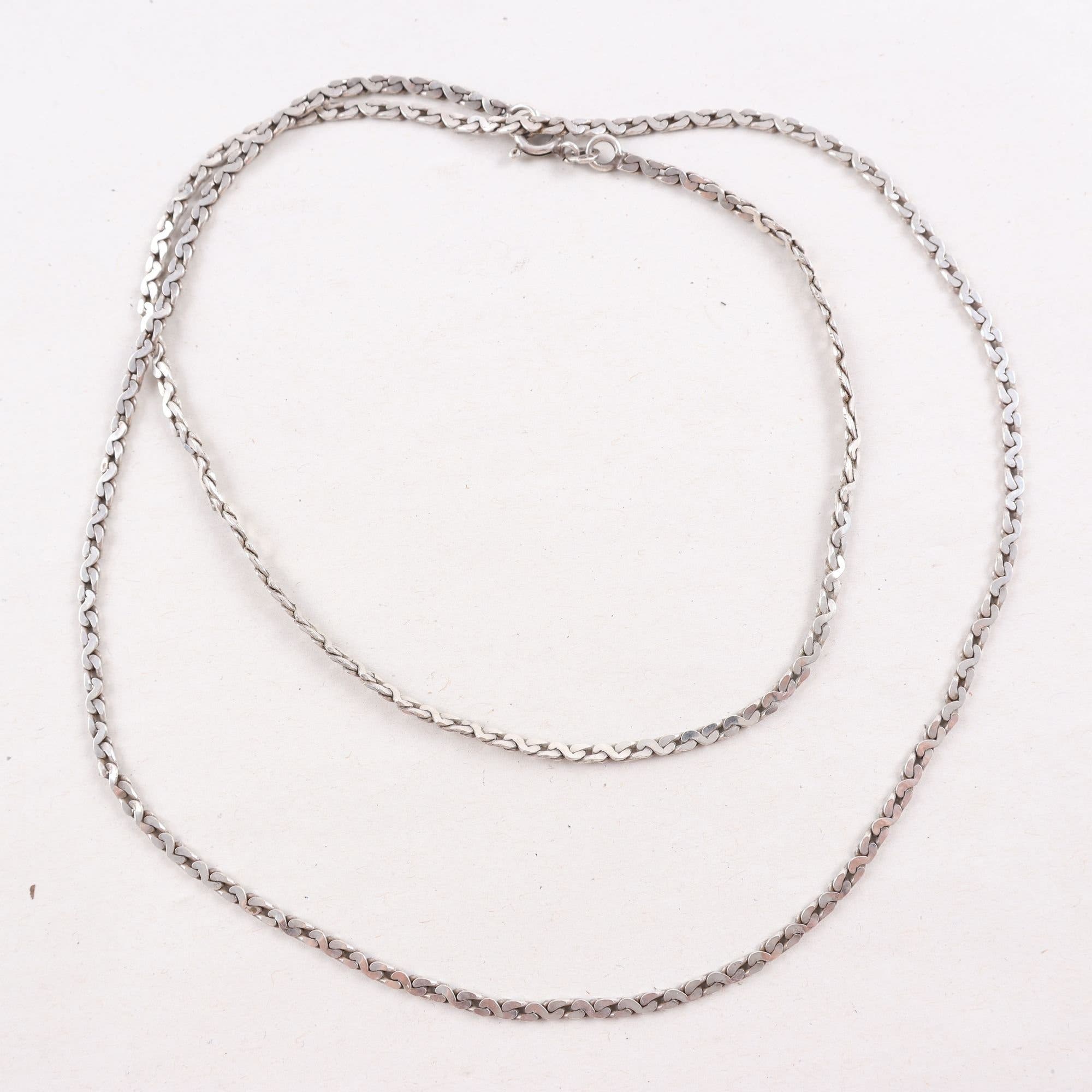 Halsband, silver, manglat, vikt: 14.8g