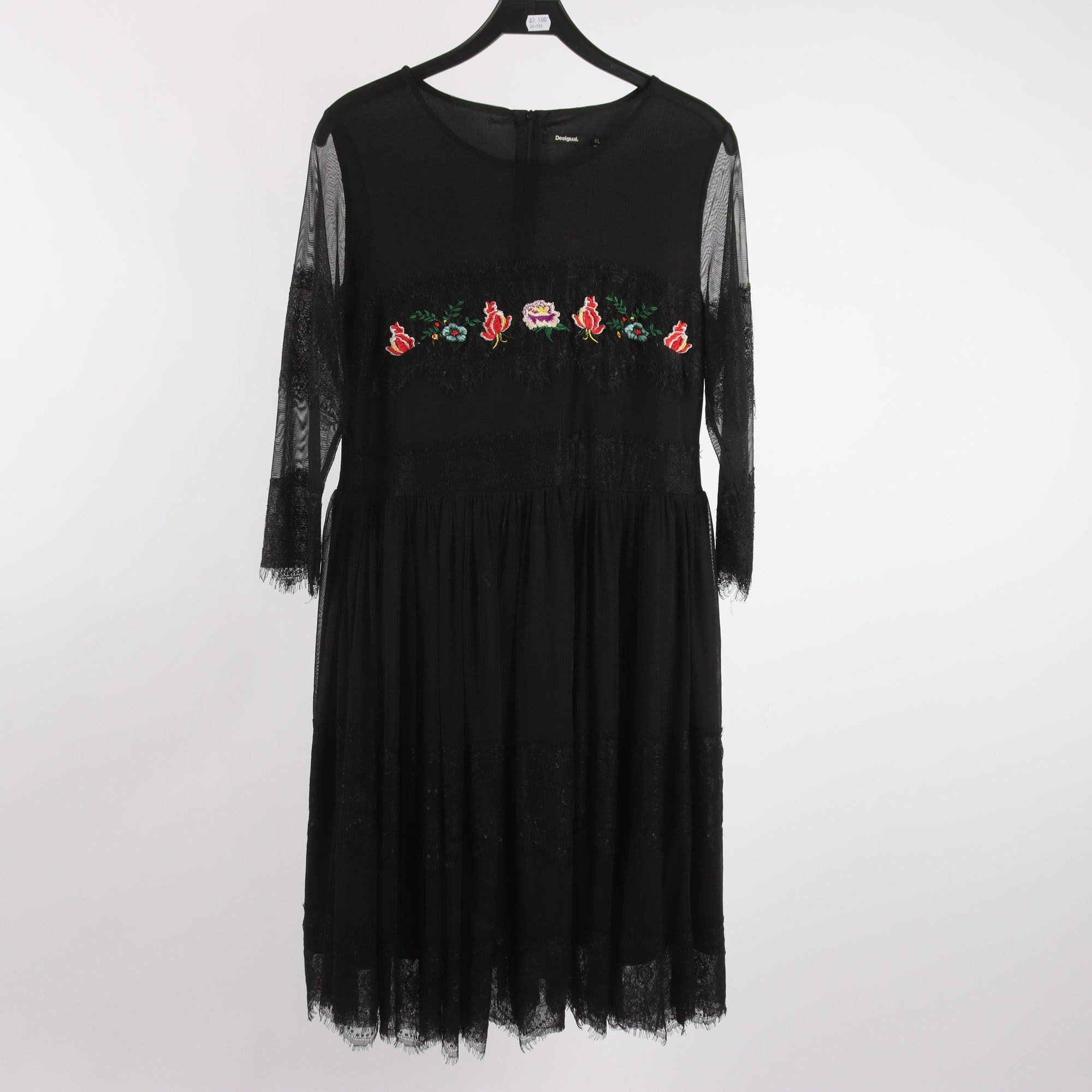 Klänning, Desigual, stl. XL
