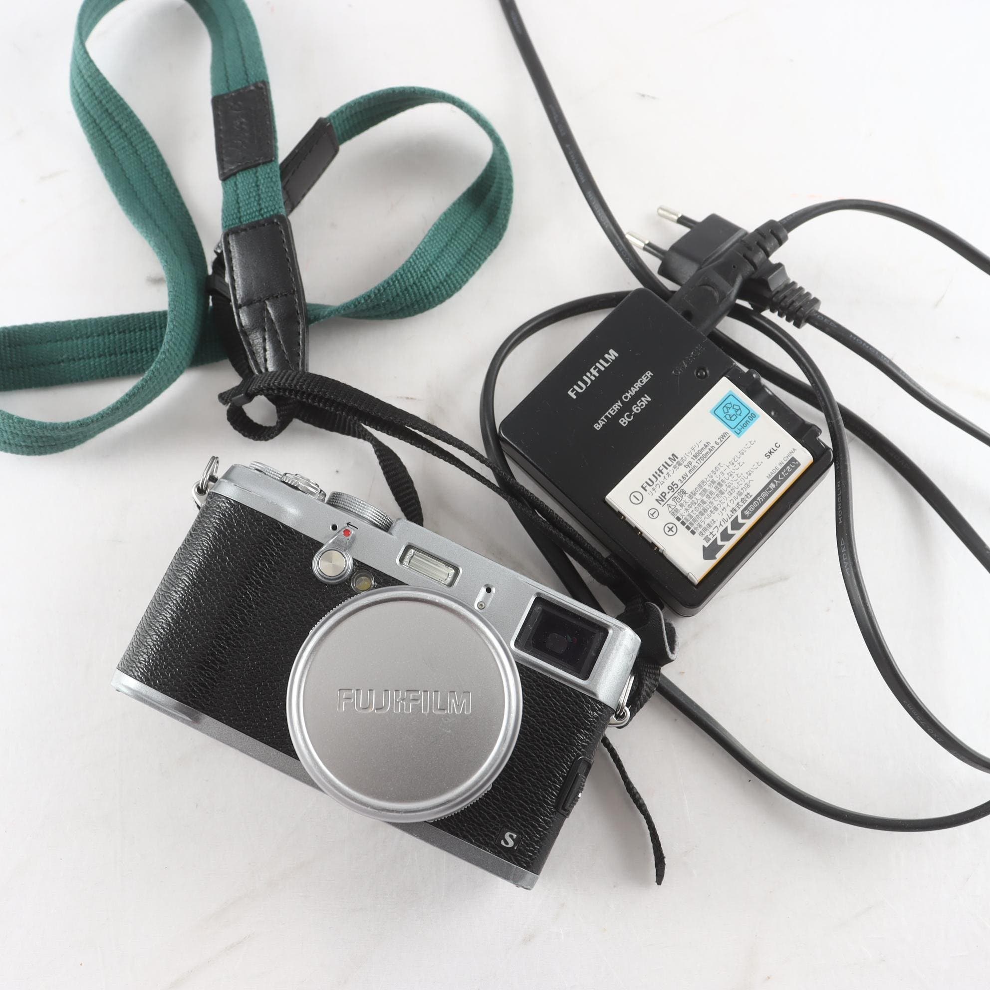 Digitalkamera, Fujifilm X100