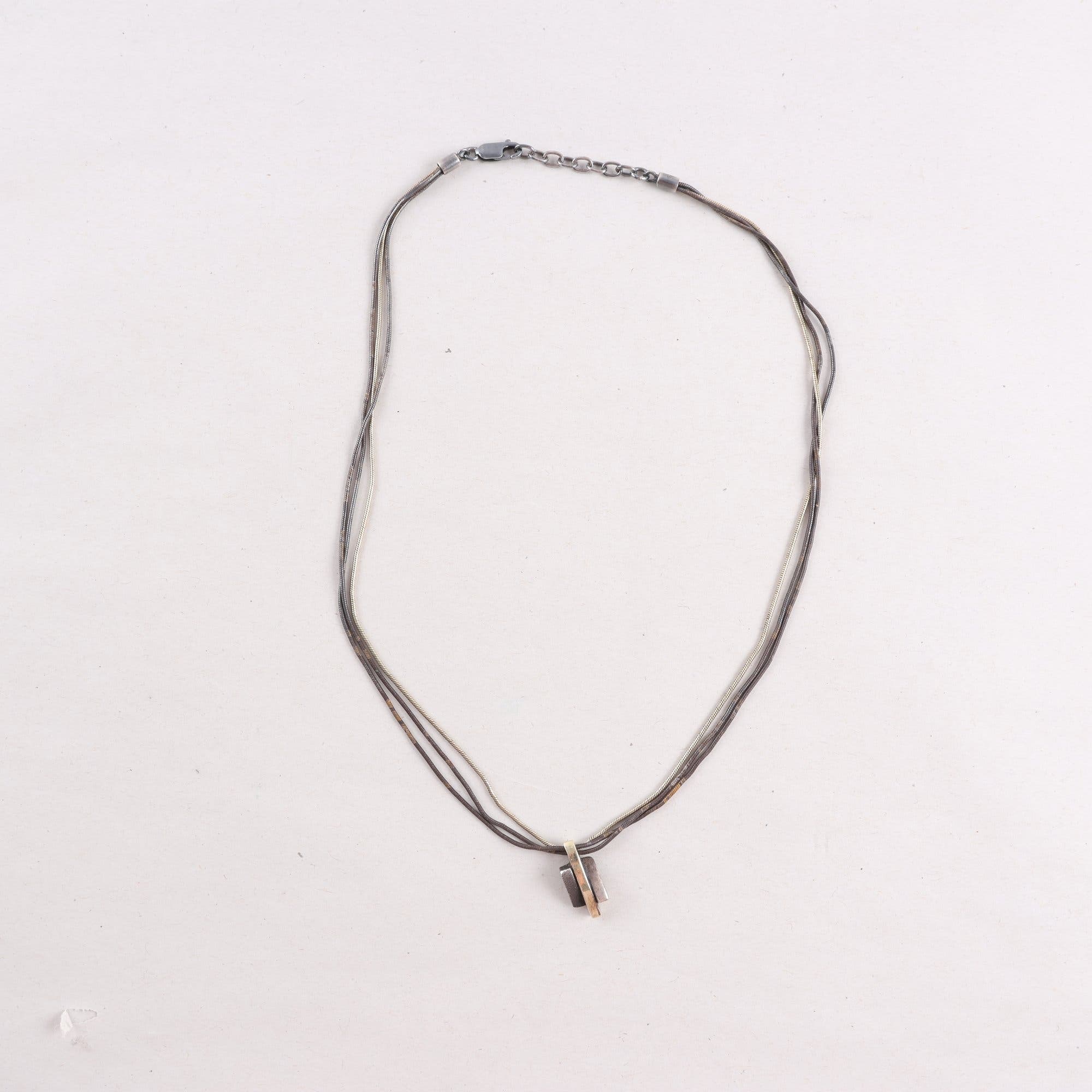 Halsband med hänge, silver 925.