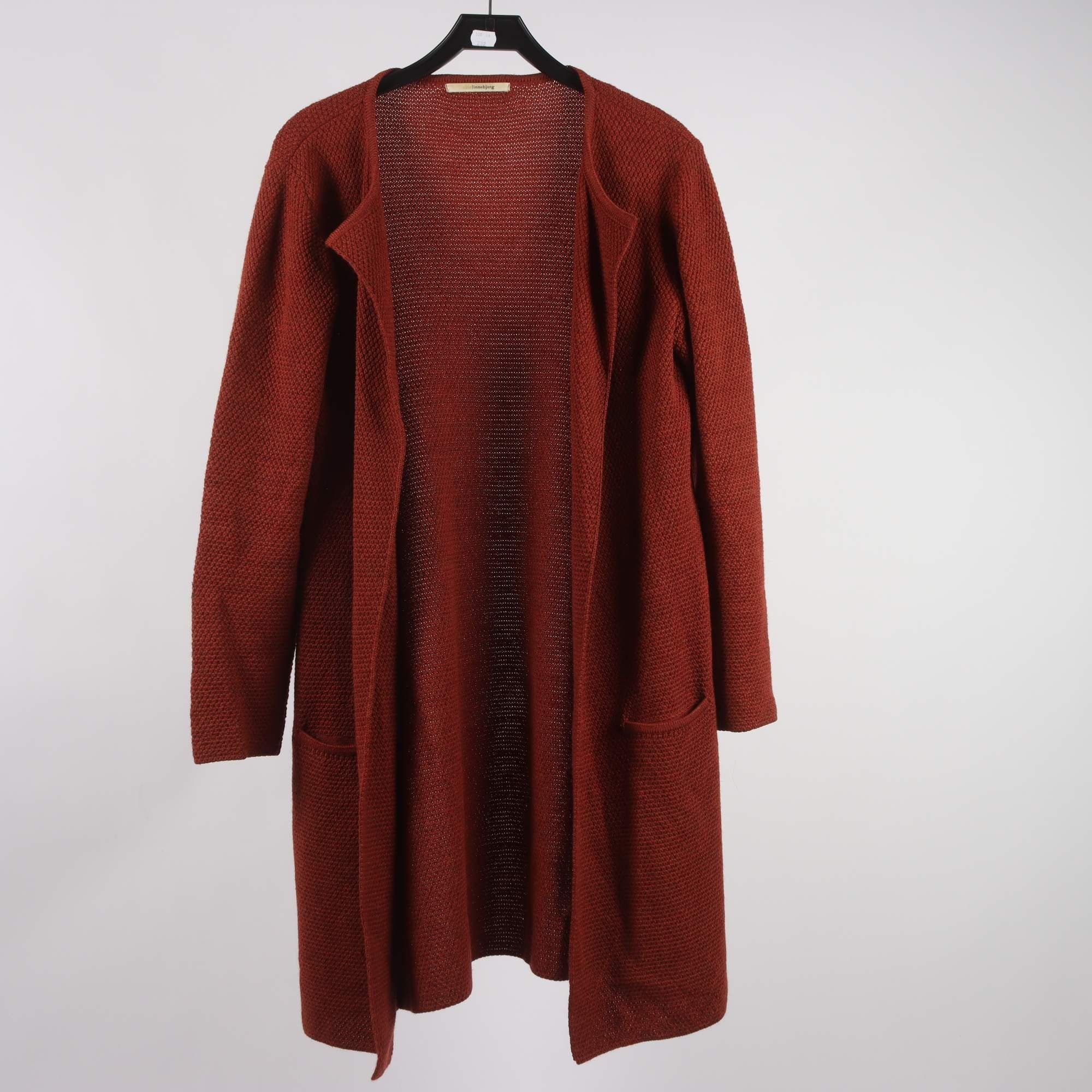 Kofta, Sibin Linnebjerg, roströd, ullmix, stl. XL.