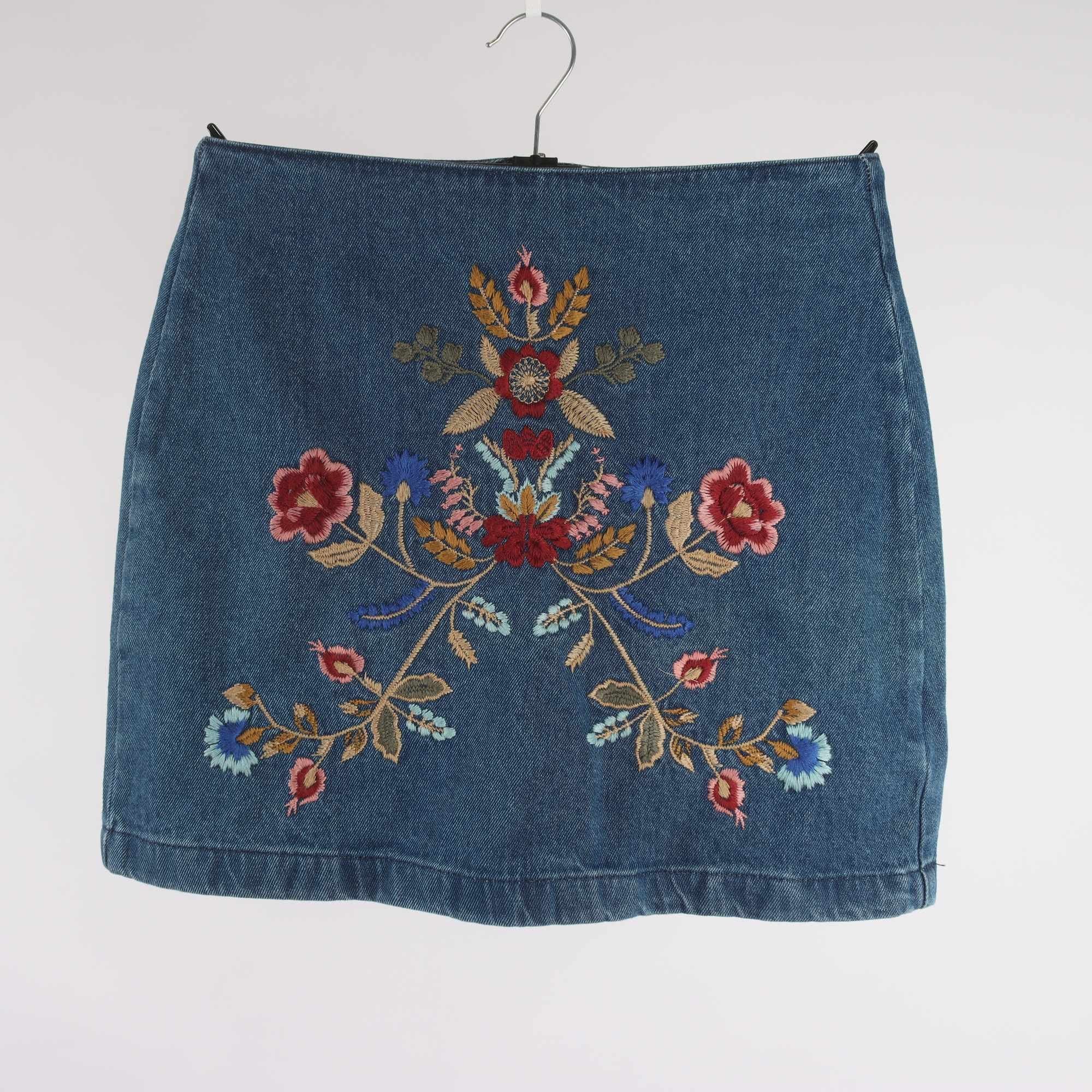 Jeanskjol, Green Coast, blå, broderad, stl. 40.
