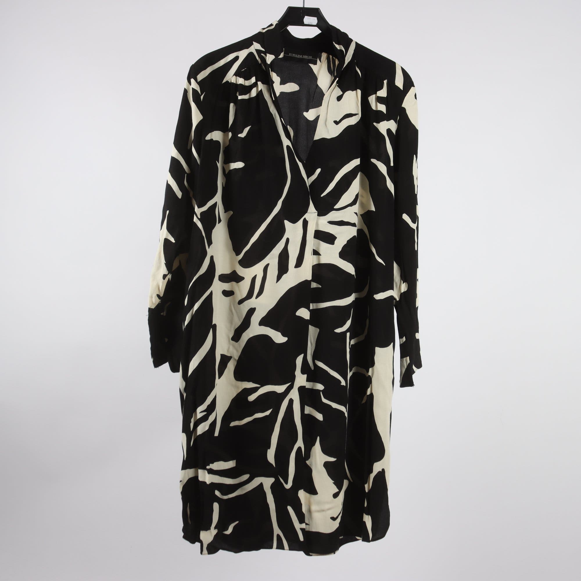 Klänning, By Malene Birger, vit, svart, stl. 42.