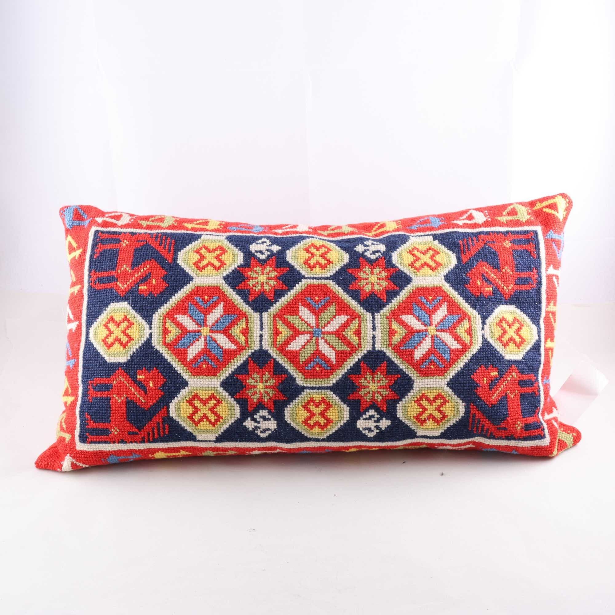 Broderad kudde