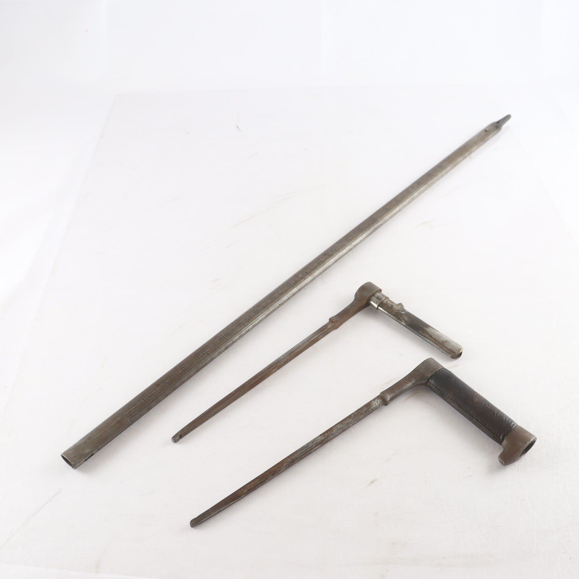 Mätkäpp, stål, handtag i läder, måttskala, 1800-tal. Endast avhämtning