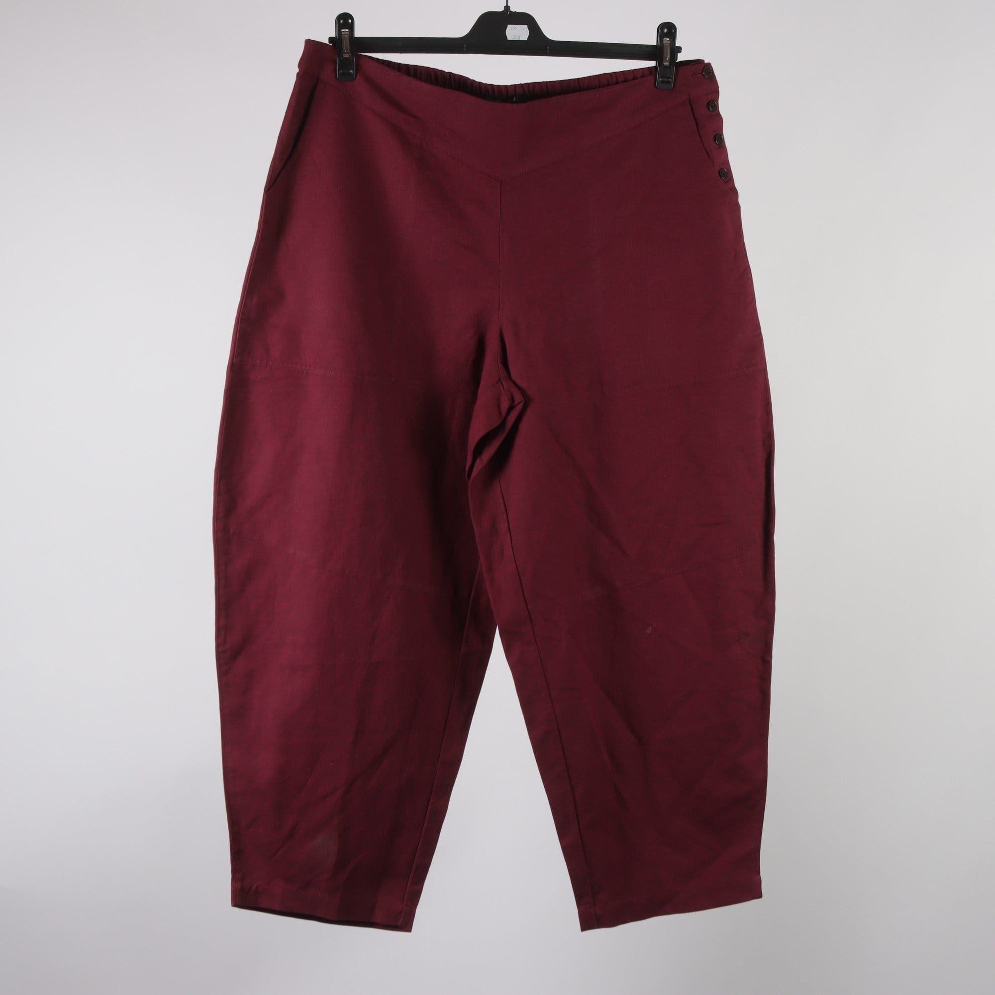 Byxor, Gudrun Sjödén, vinröd, 45% lin, stl. XL.