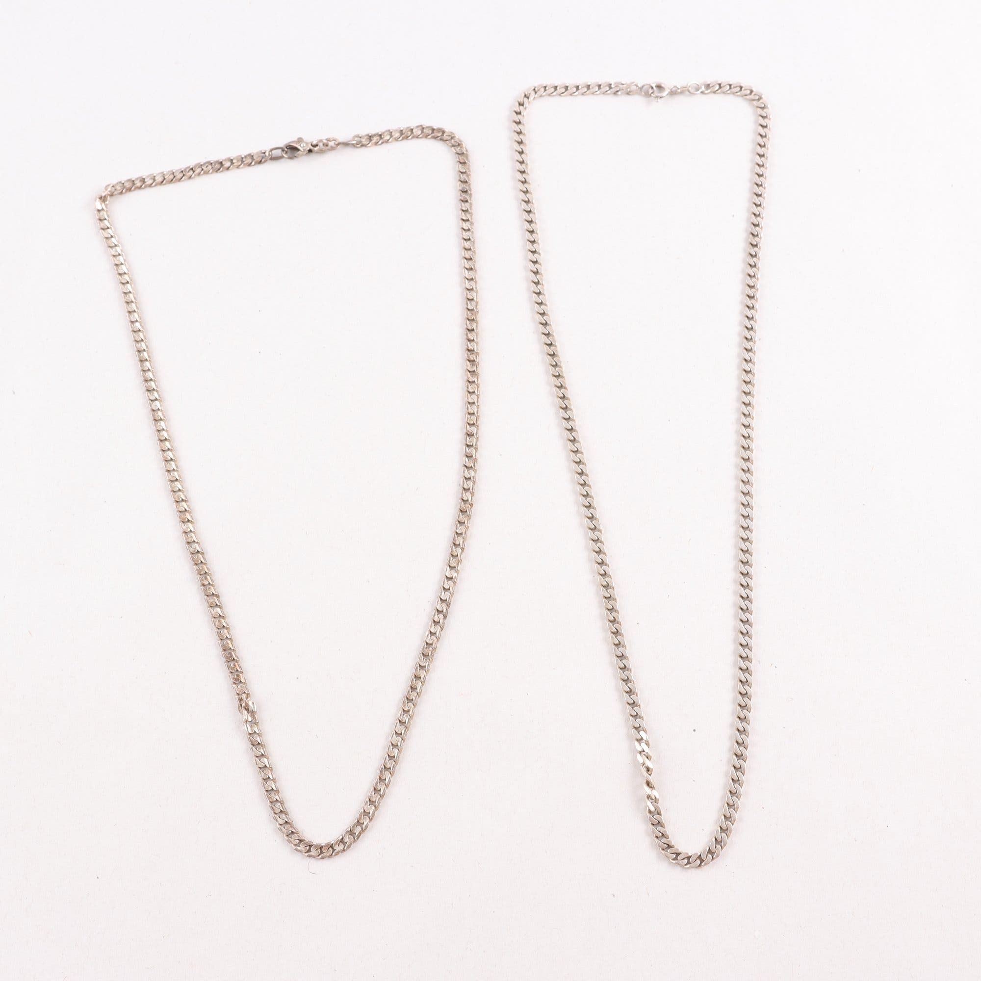 Halsband, silver, två stycken