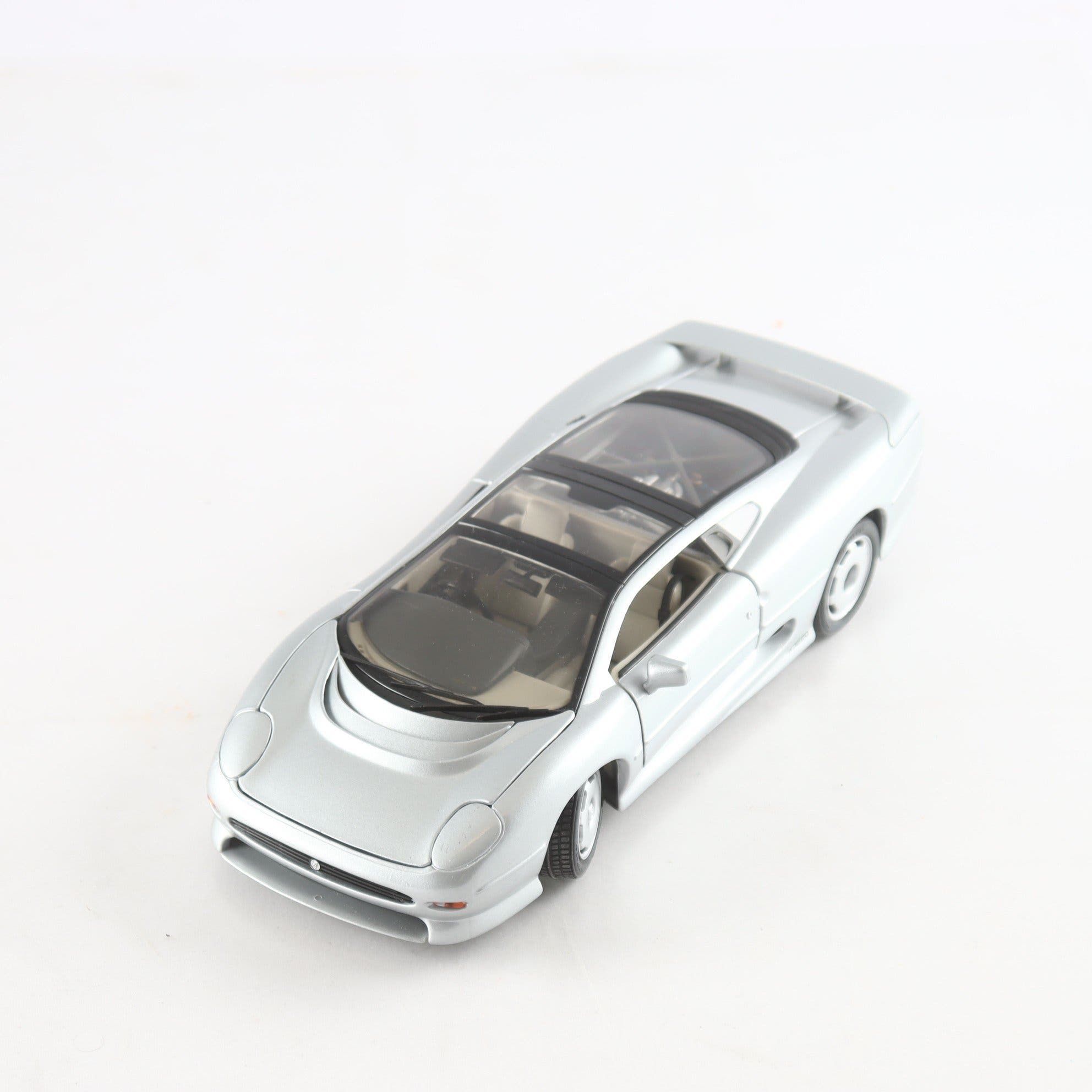 Sportbil, Jaguar XJ220, maisto.