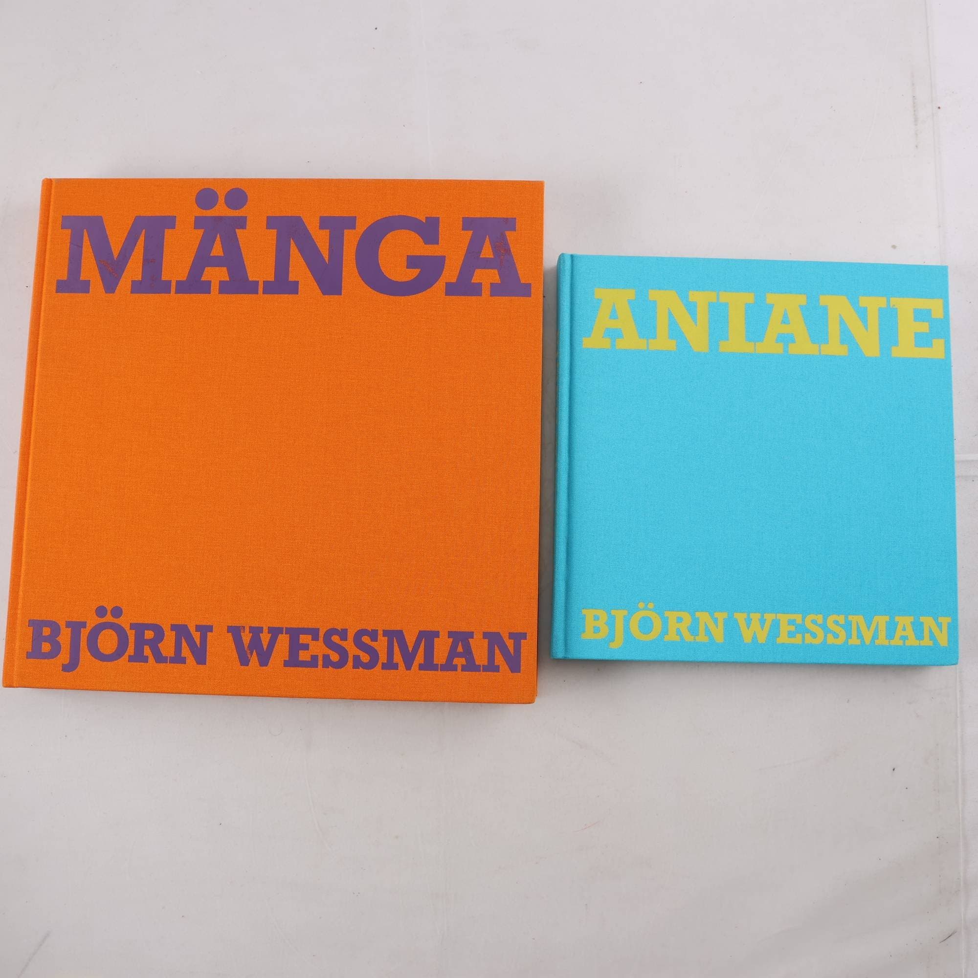 Konstböcker, Björn Wessman, 2 st. Samfraktas ej.