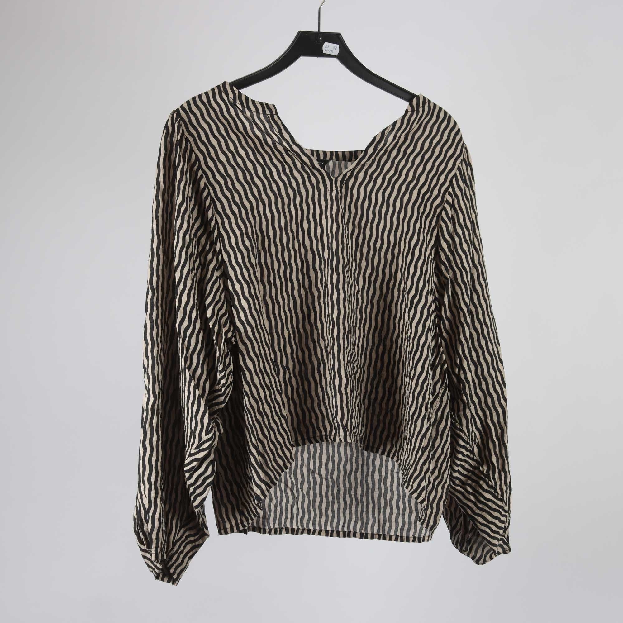 Blus, Lindex, stl. XL