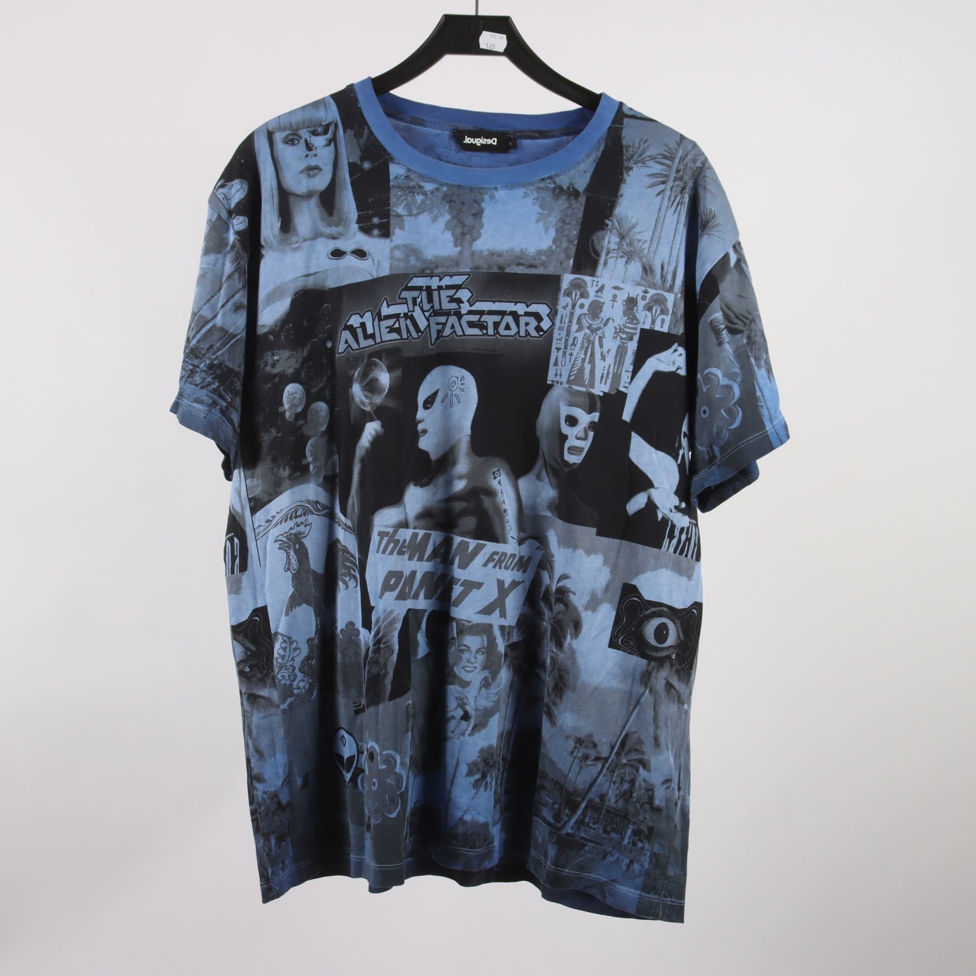 T-shirt, Desigual. blå, mönstrad, stl. L