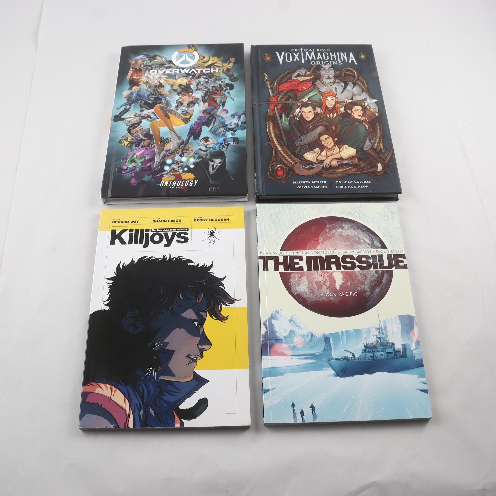 Dark Horse Books, bokpaket med 4 volymer