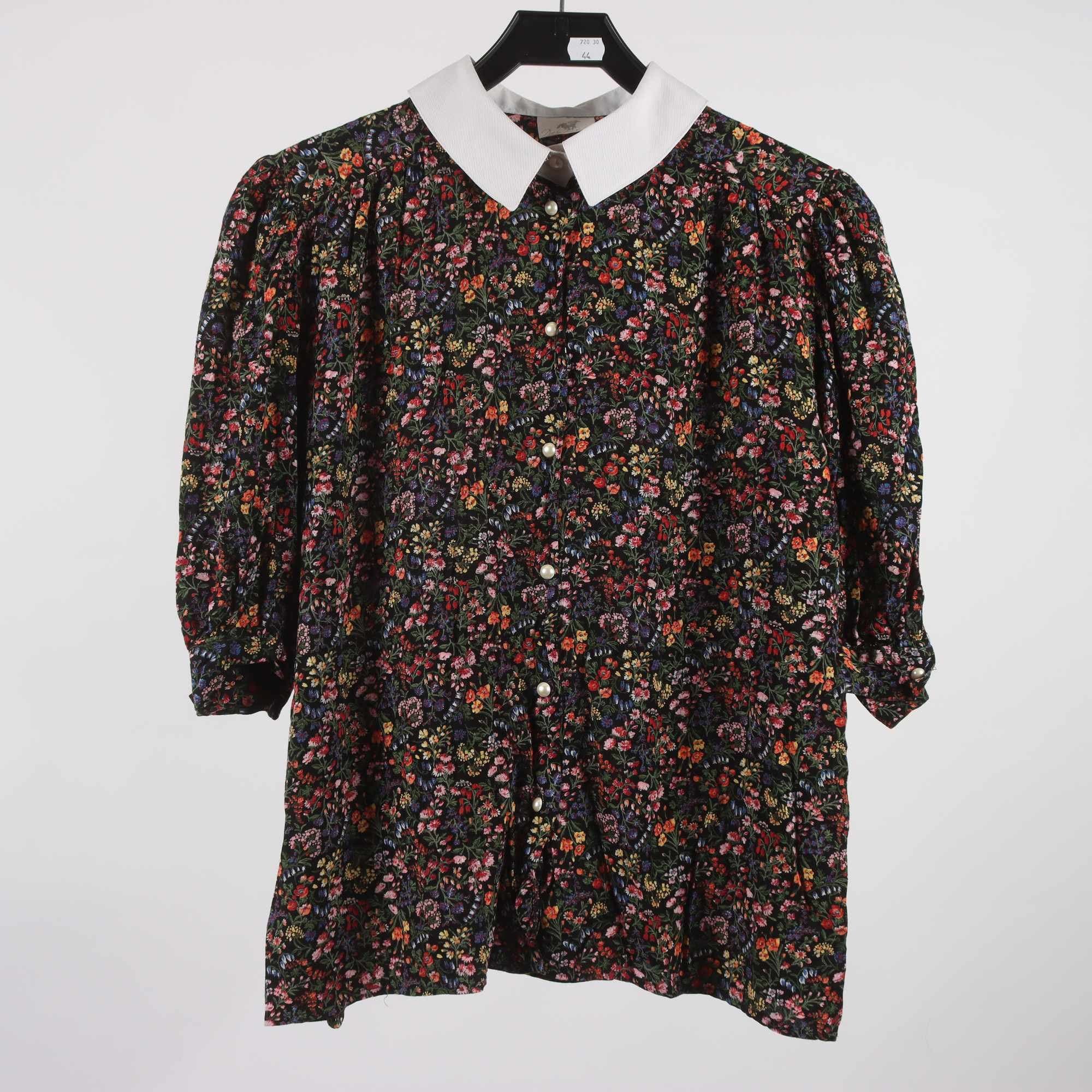 Blus, Derby of Sweden, blommig, stl. 38