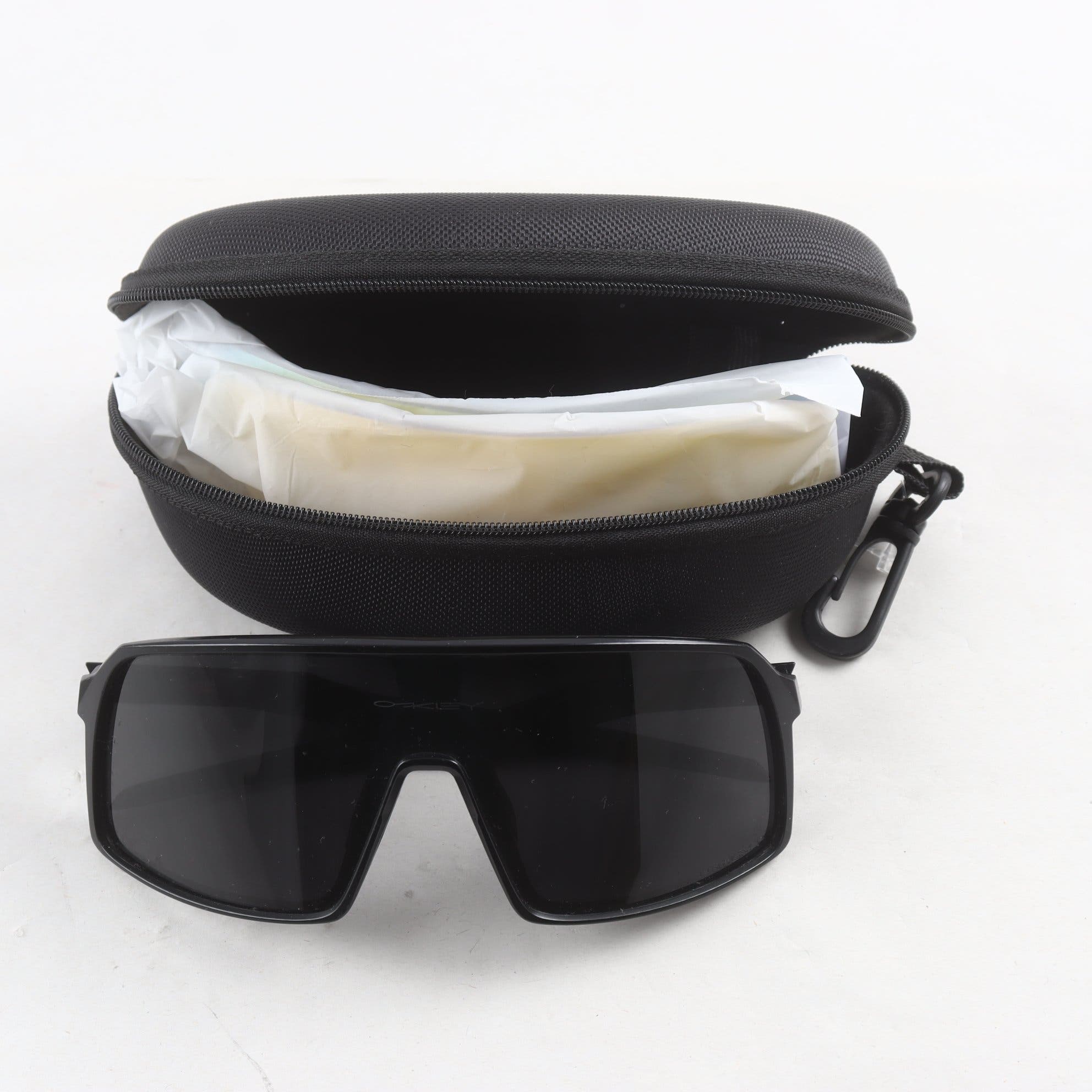 Solglasögen, Oakley, ’Sutro’ utbytbara glas,