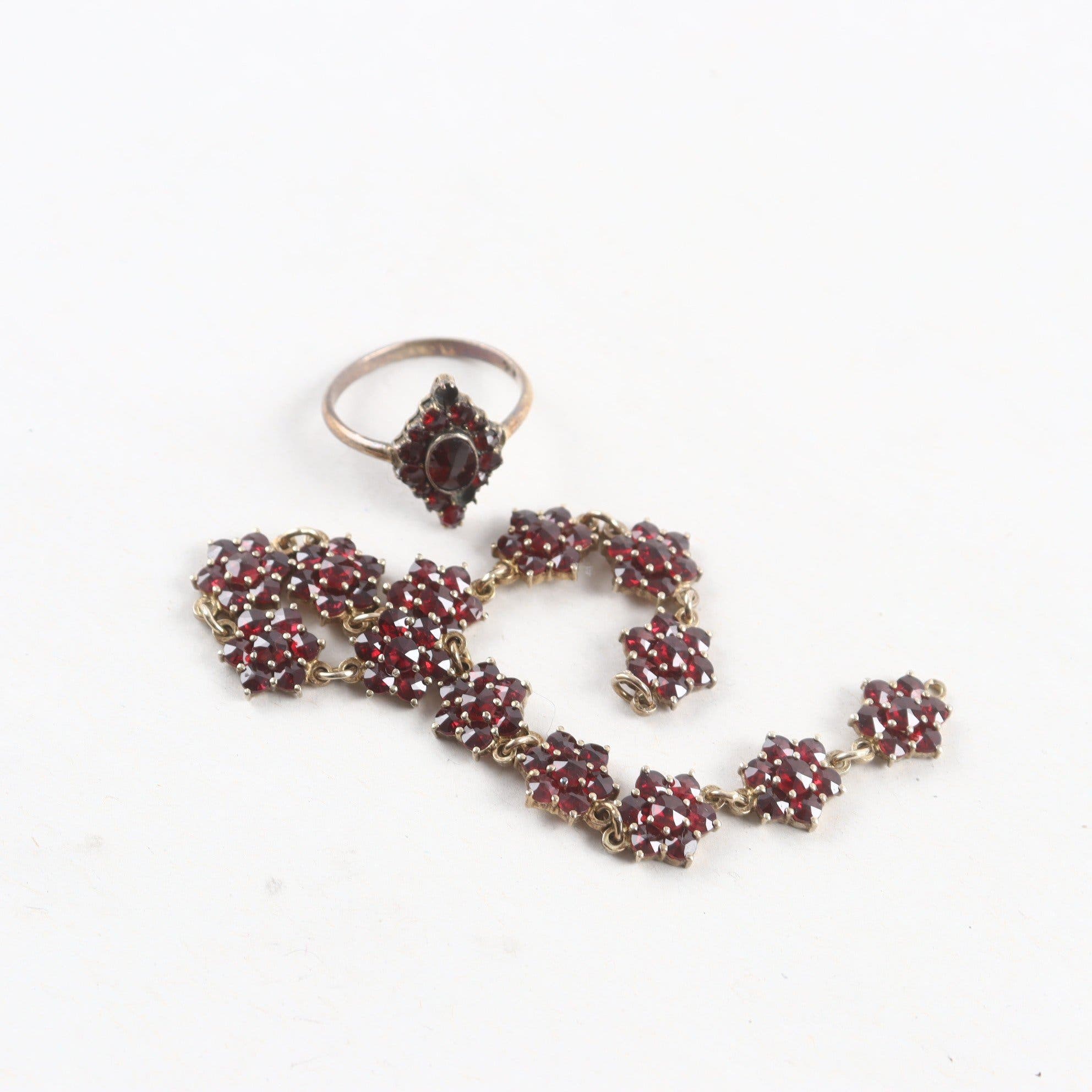 Ring & Armband, Silver och granat, stämplad s, repobjekt.