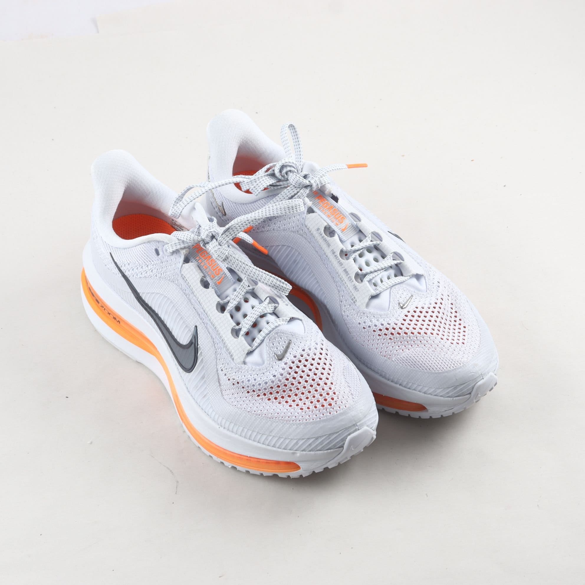 Sneakers, Nike, Air Zoom, vit, orange, stl. 39.