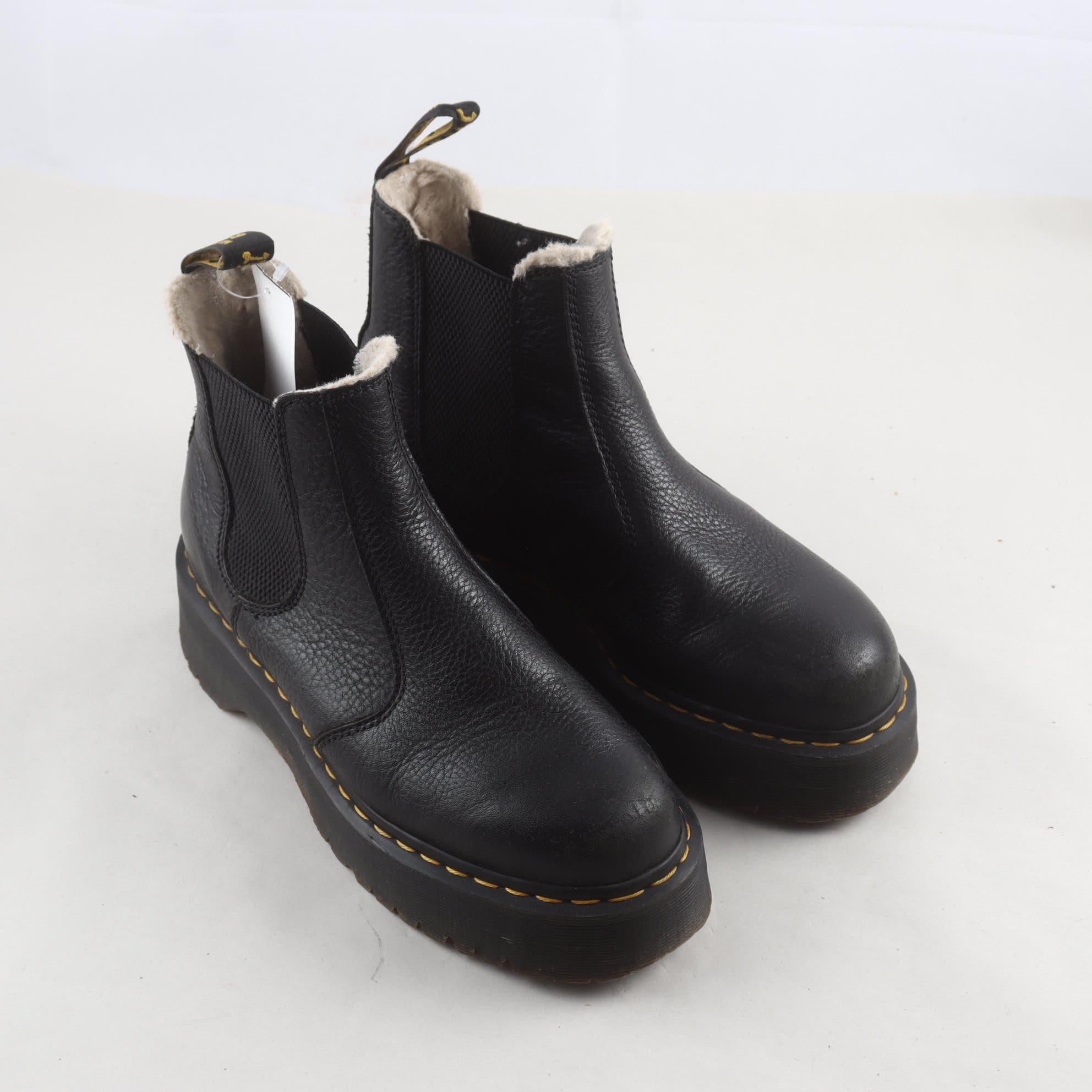 Boots, Dr.Martens. svart, fodrade, stl. 40