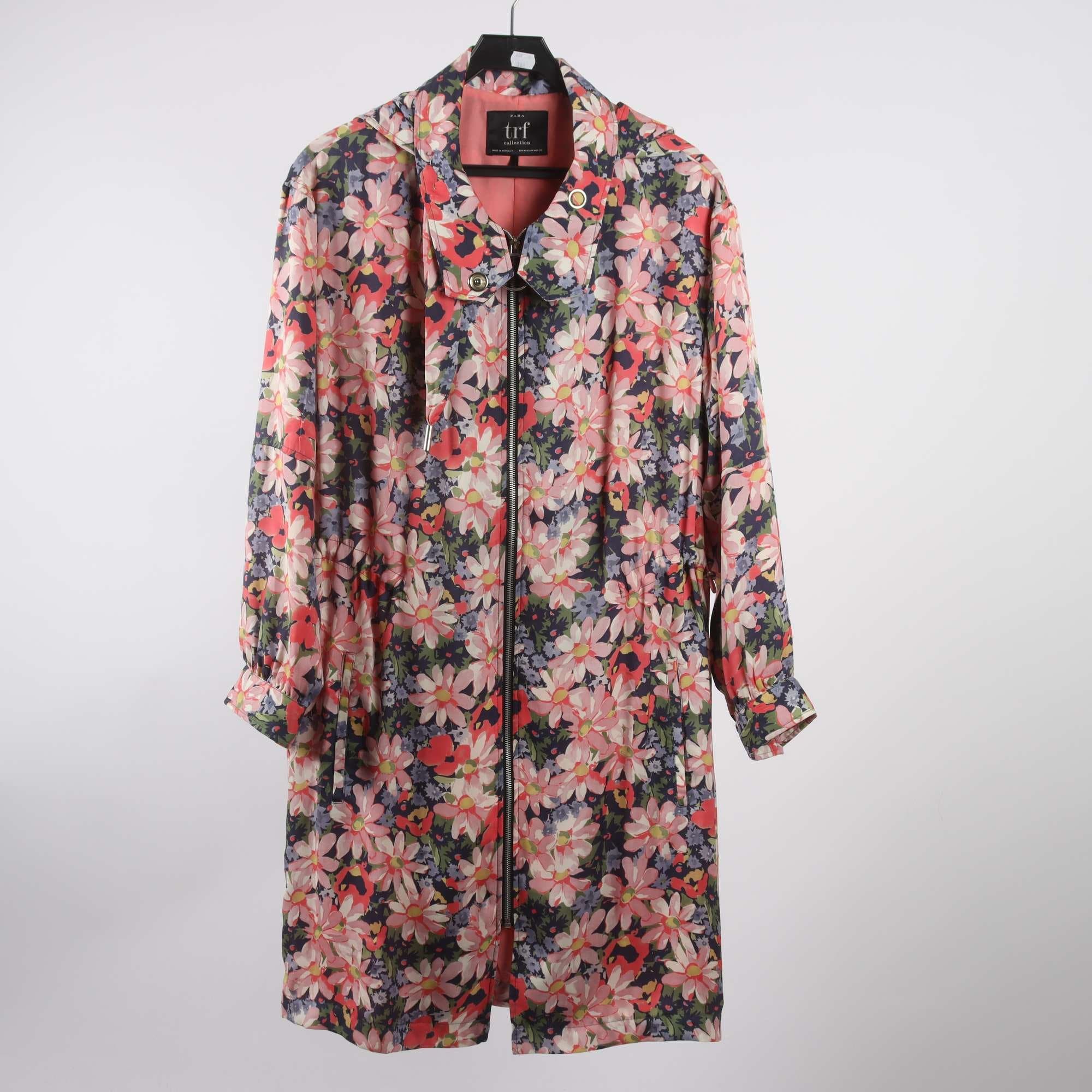 Kappa, Zara, blommig, rosa, blå, stl. M.