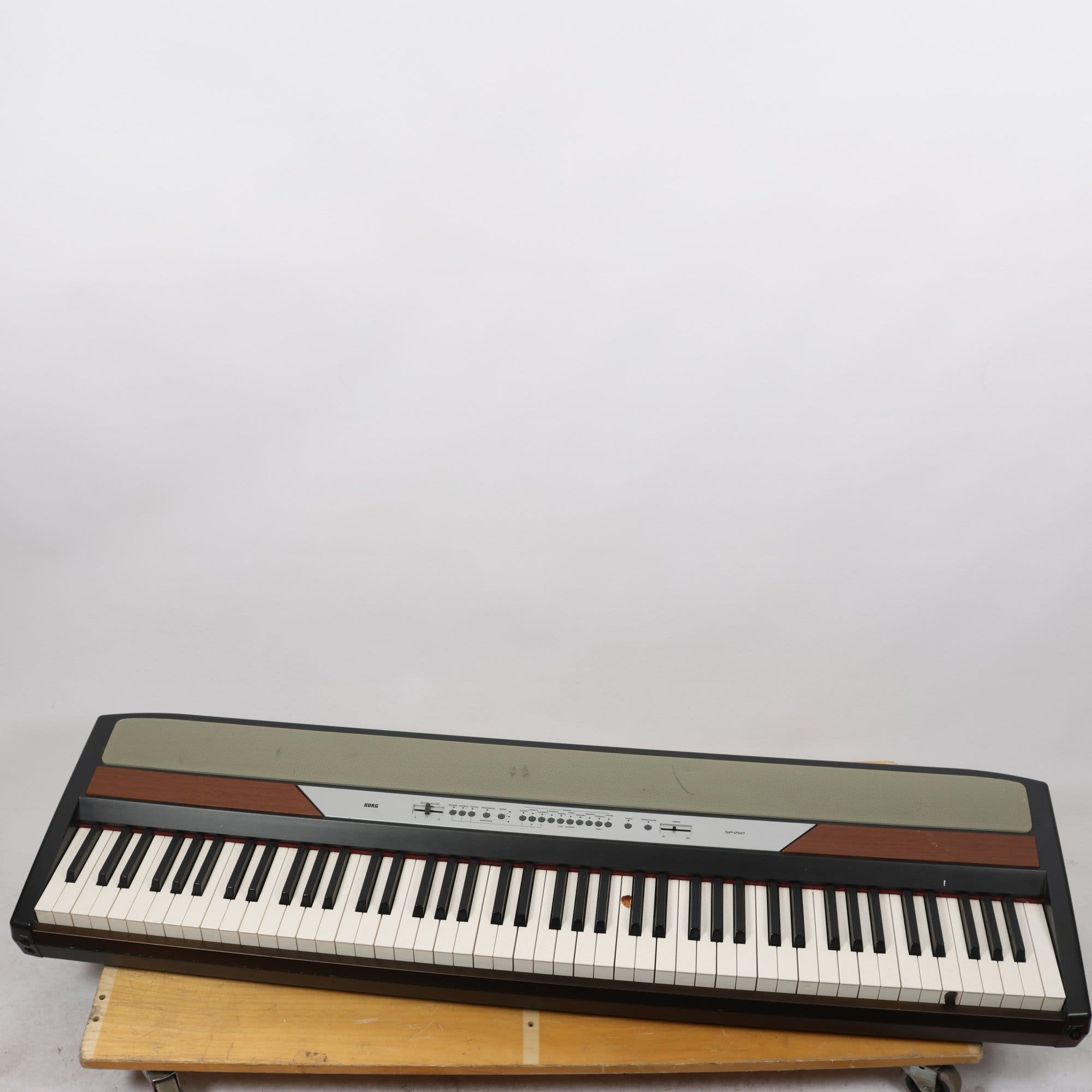 Keyboard, Korg SP-250. Endast avhämtning.