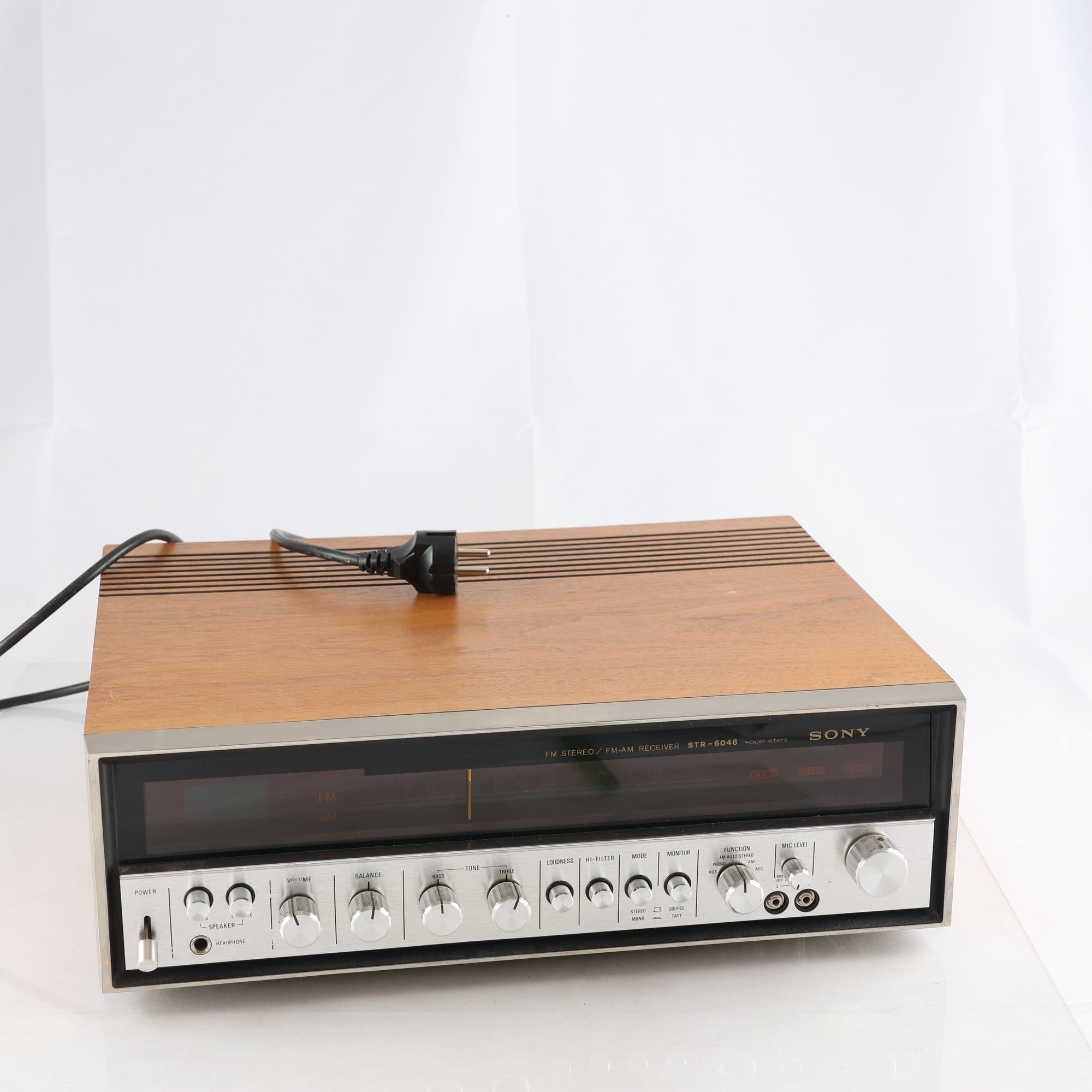 Förstärkare, Sony STR – 6046. Endast avhämtning.