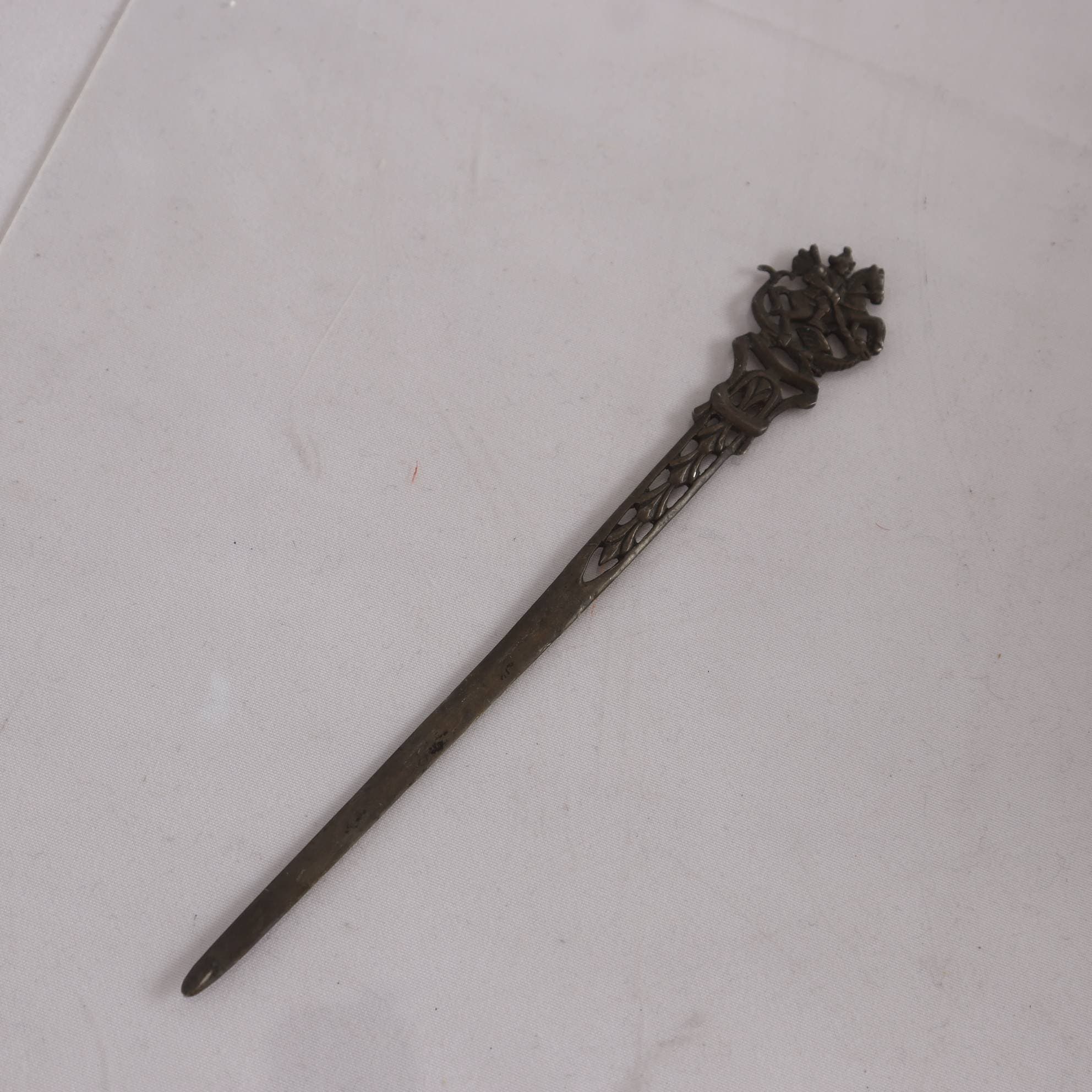 Brevöppnare, silver, kattfot, 1951