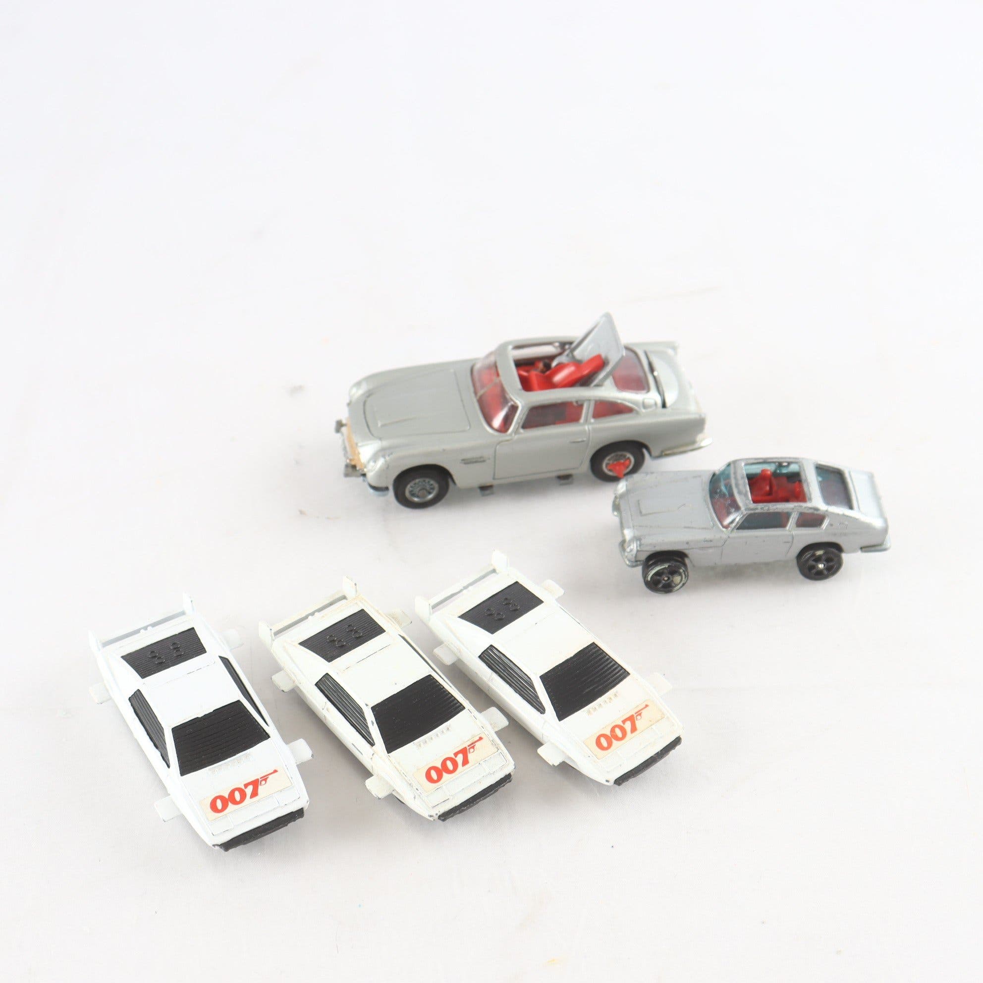 Bilar, Corgi toys, james bond 007, blandat.