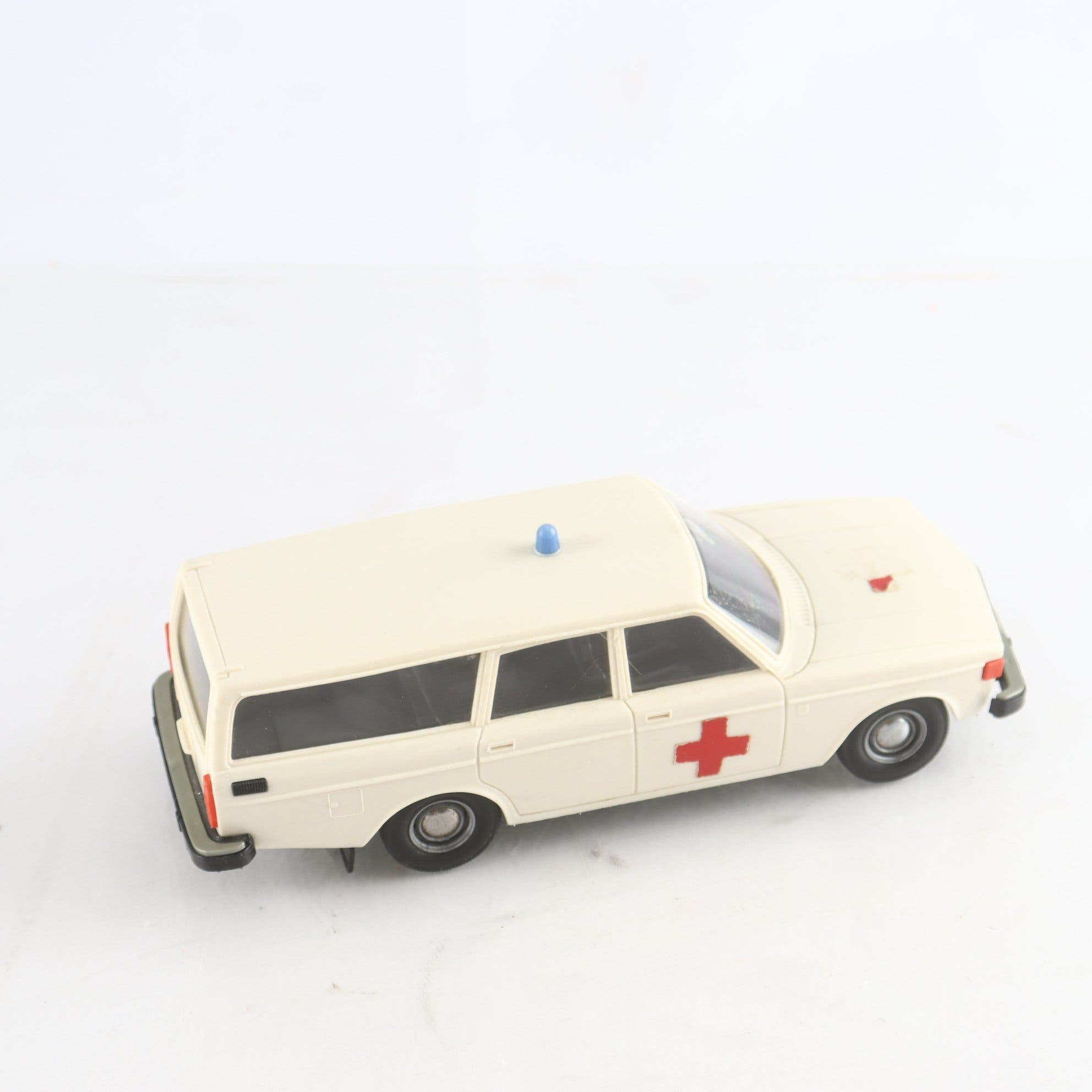 Bil ,Volvo 145 ambulans, i plast,finland,fr 80 talet.