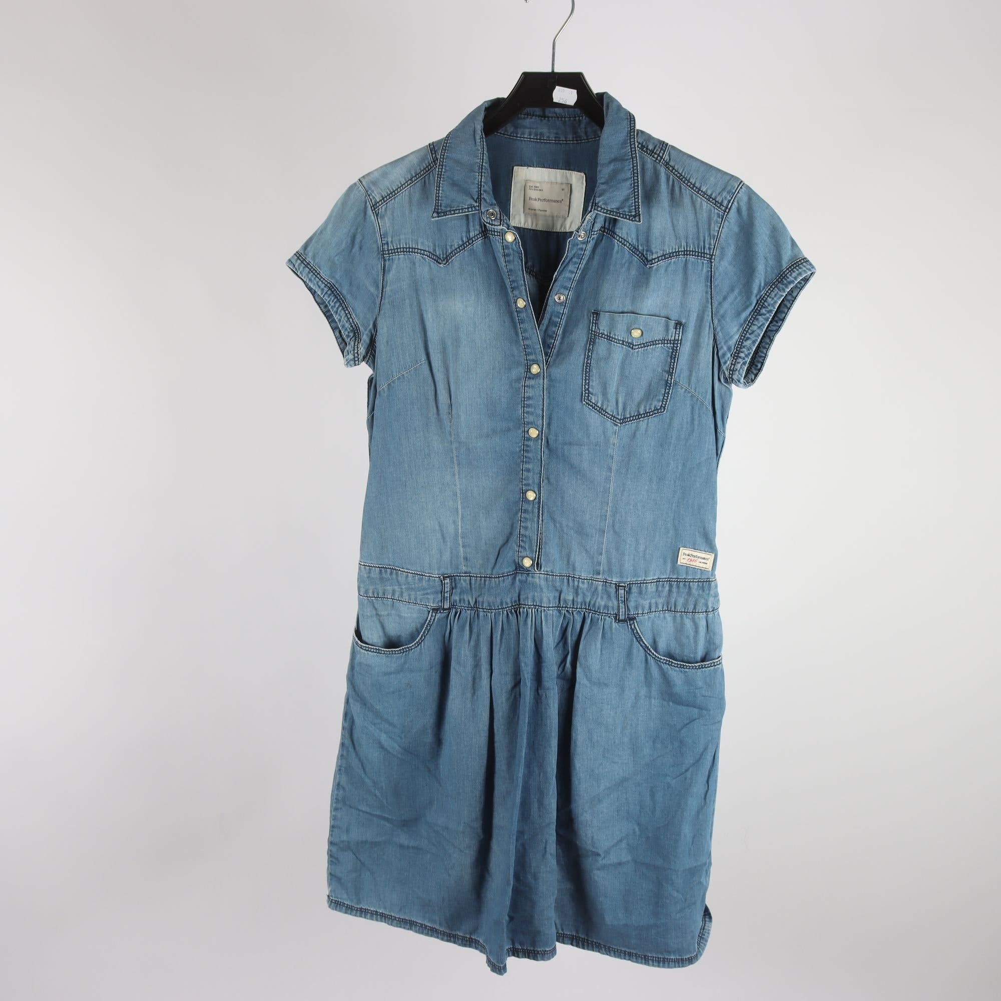 Jeansklänning, Peak Performance, blå, stl. M.
