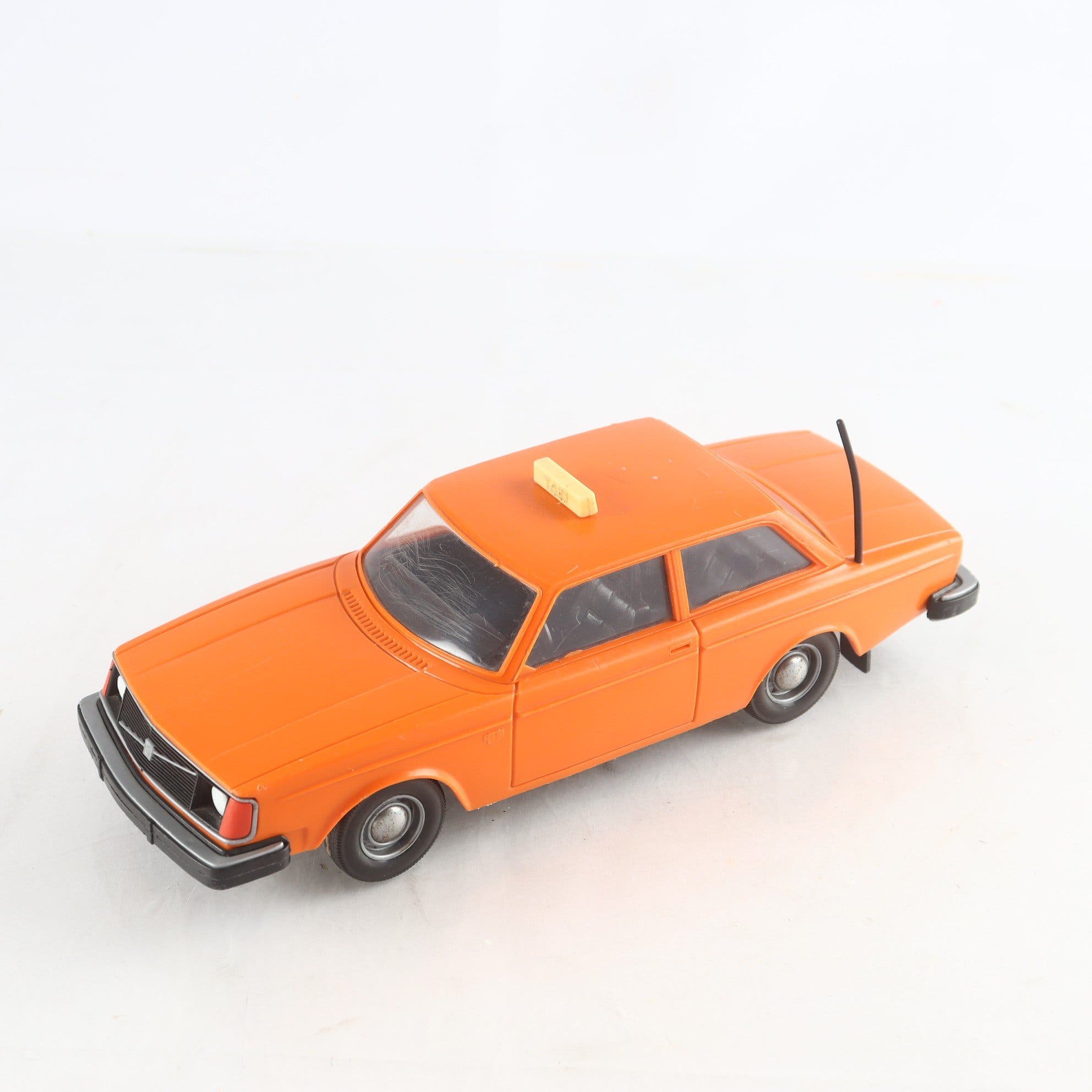 Bil, Volvo 240 taxi, plast,finland,fr 80 talet.