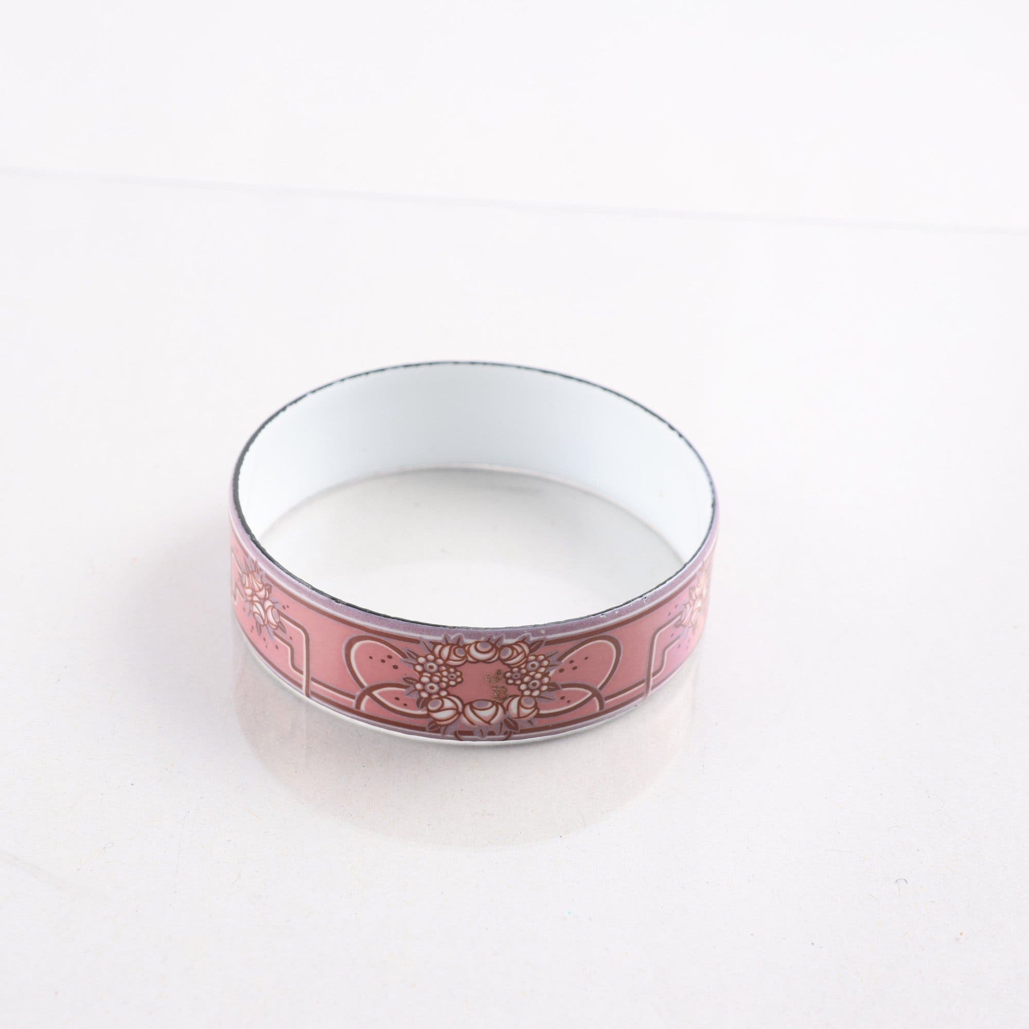 Armring, Michaela Frey