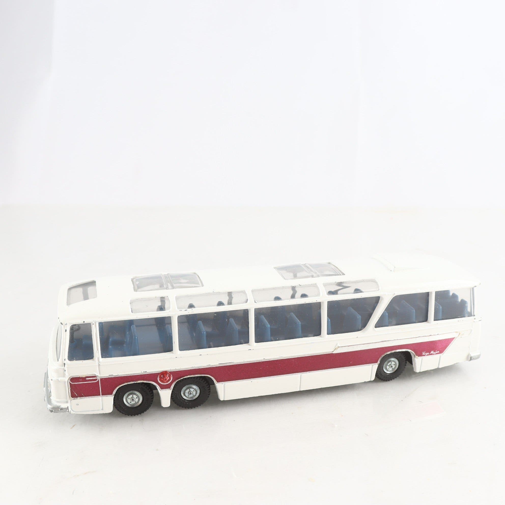 Buss, Dinky-supertoys,meccano ltd.