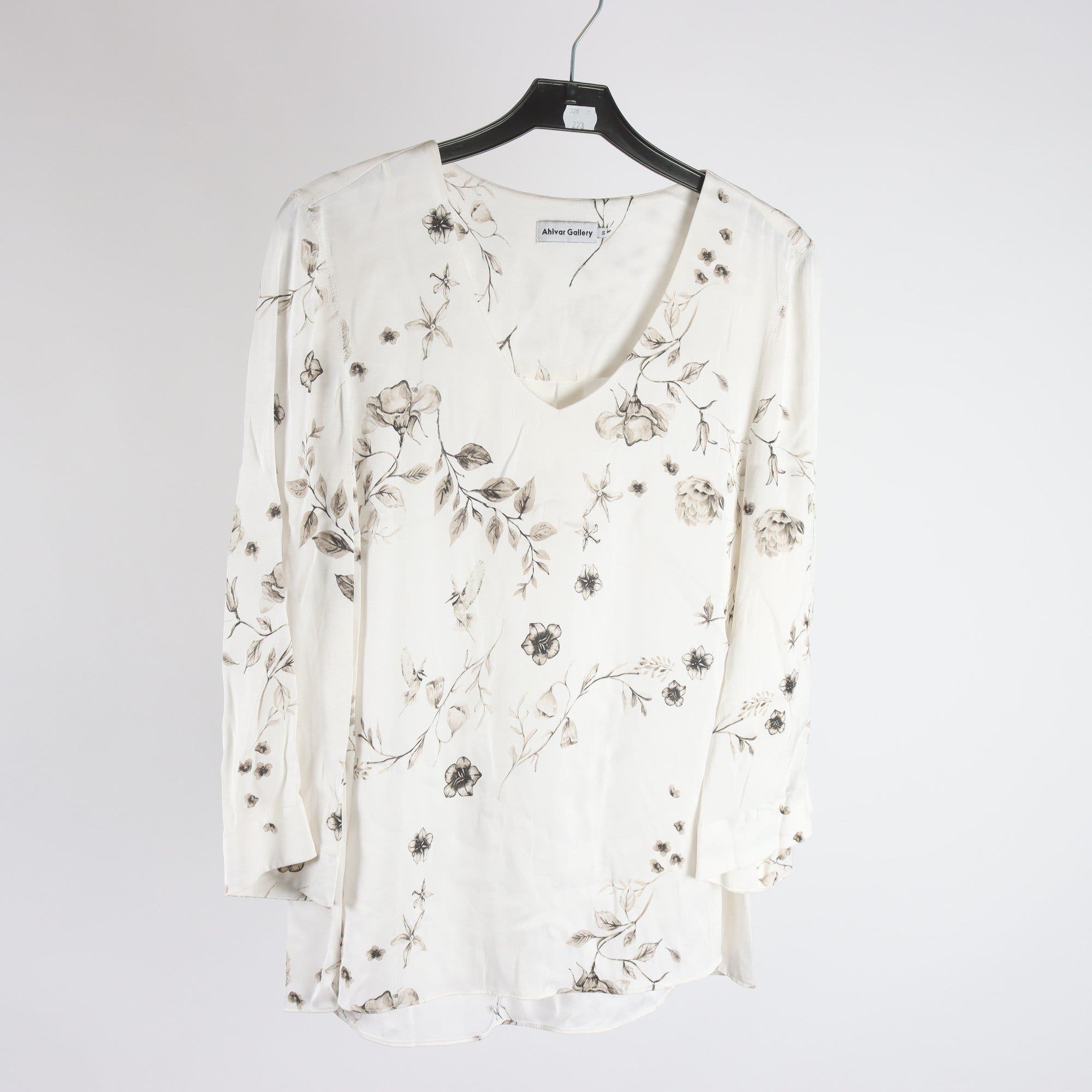 Blus, Ahlvar Gallery, vit, 93% silke, stl. S.