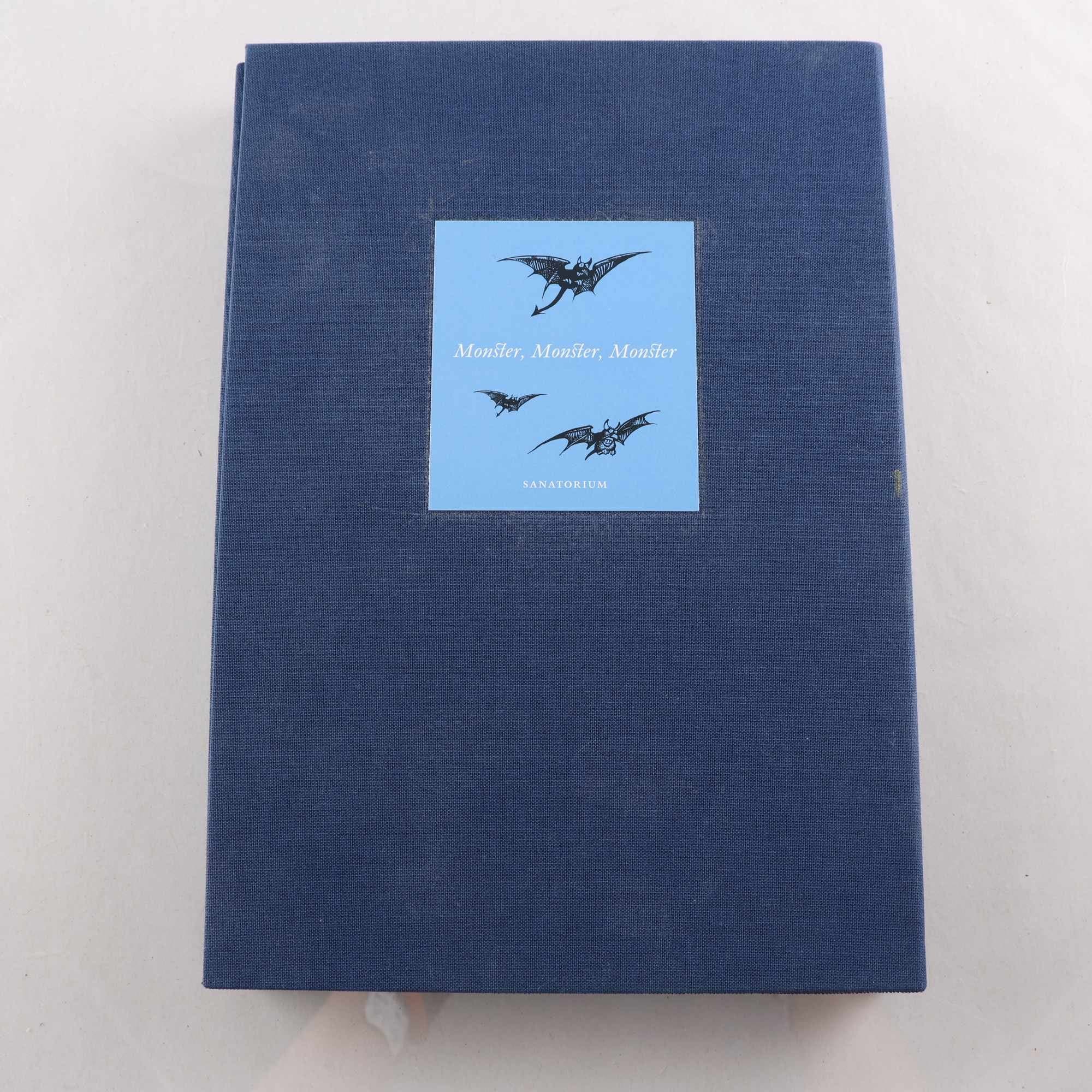 Bok, ”Monster, Monster, Monster”, Hans Arnold, Sign. nr. 21/300.