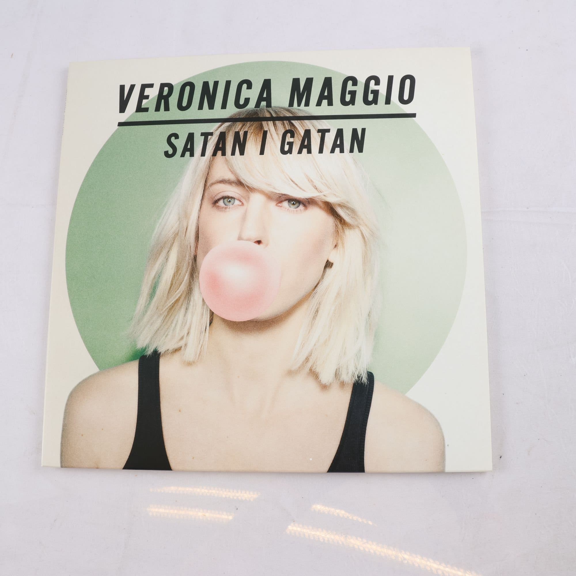LP Veronica Maggio, Satan I Gatan