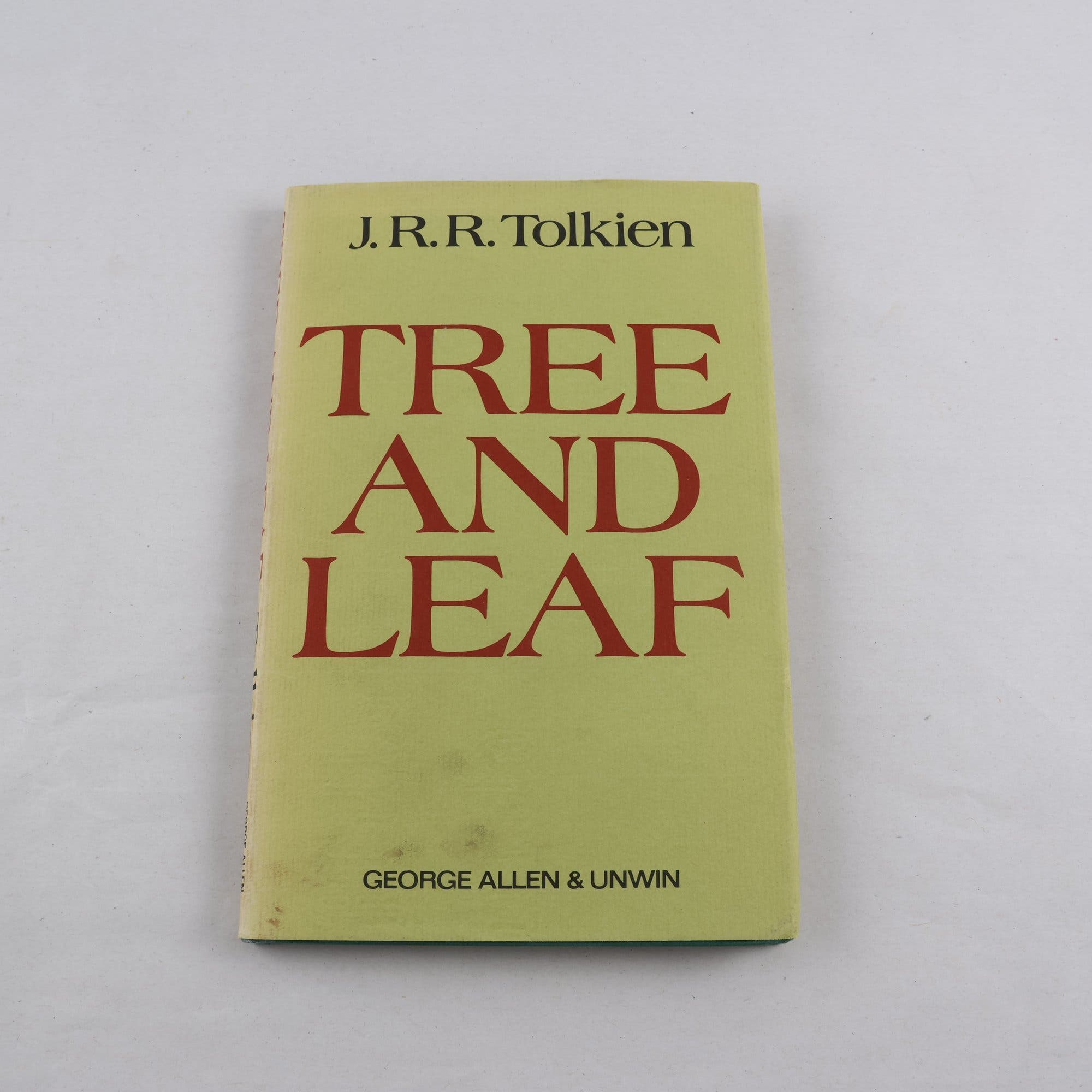 J. R. R. Tolkien, Tree and Leaf (1975)