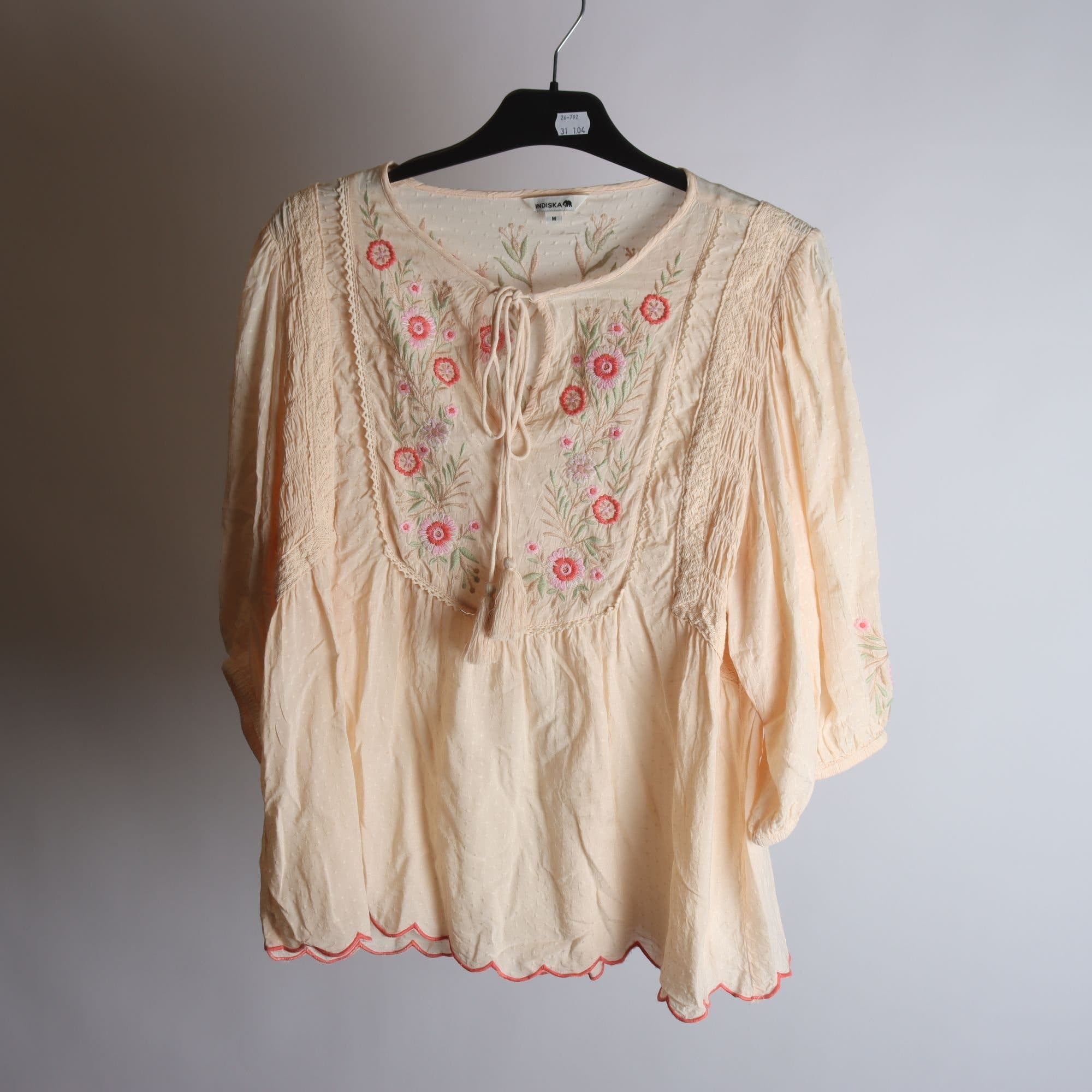 Blus, Indiska, stl. M