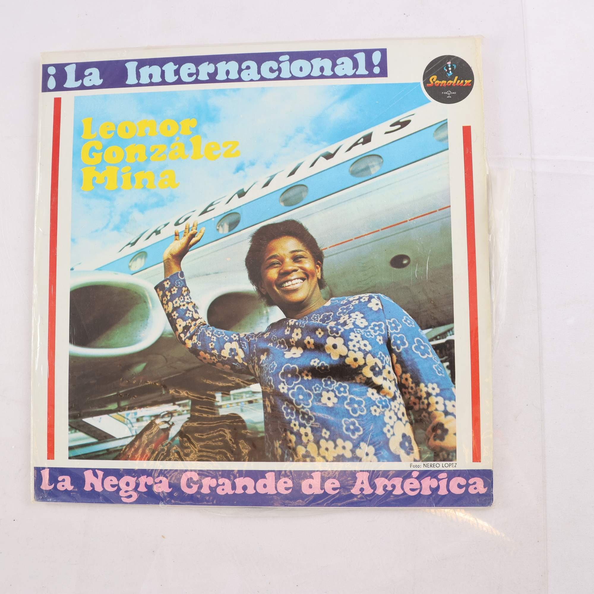 LP Leonor Gonzales Mina, La Internacional