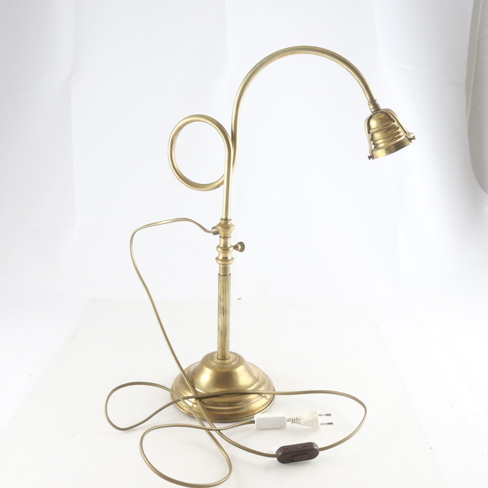 Bordslampa, mässing, Gamla stans lampfabrik. Endast avhämtning.