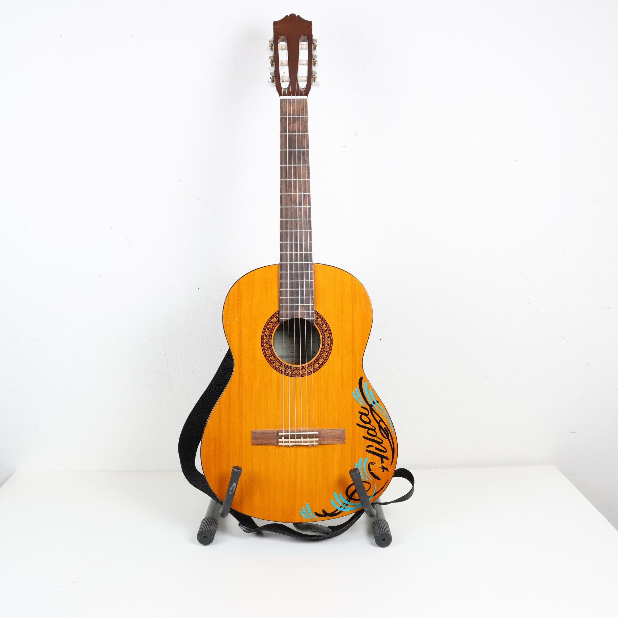 Aukustisk gitarr, Yamaha CS45. Endast avhämtning.