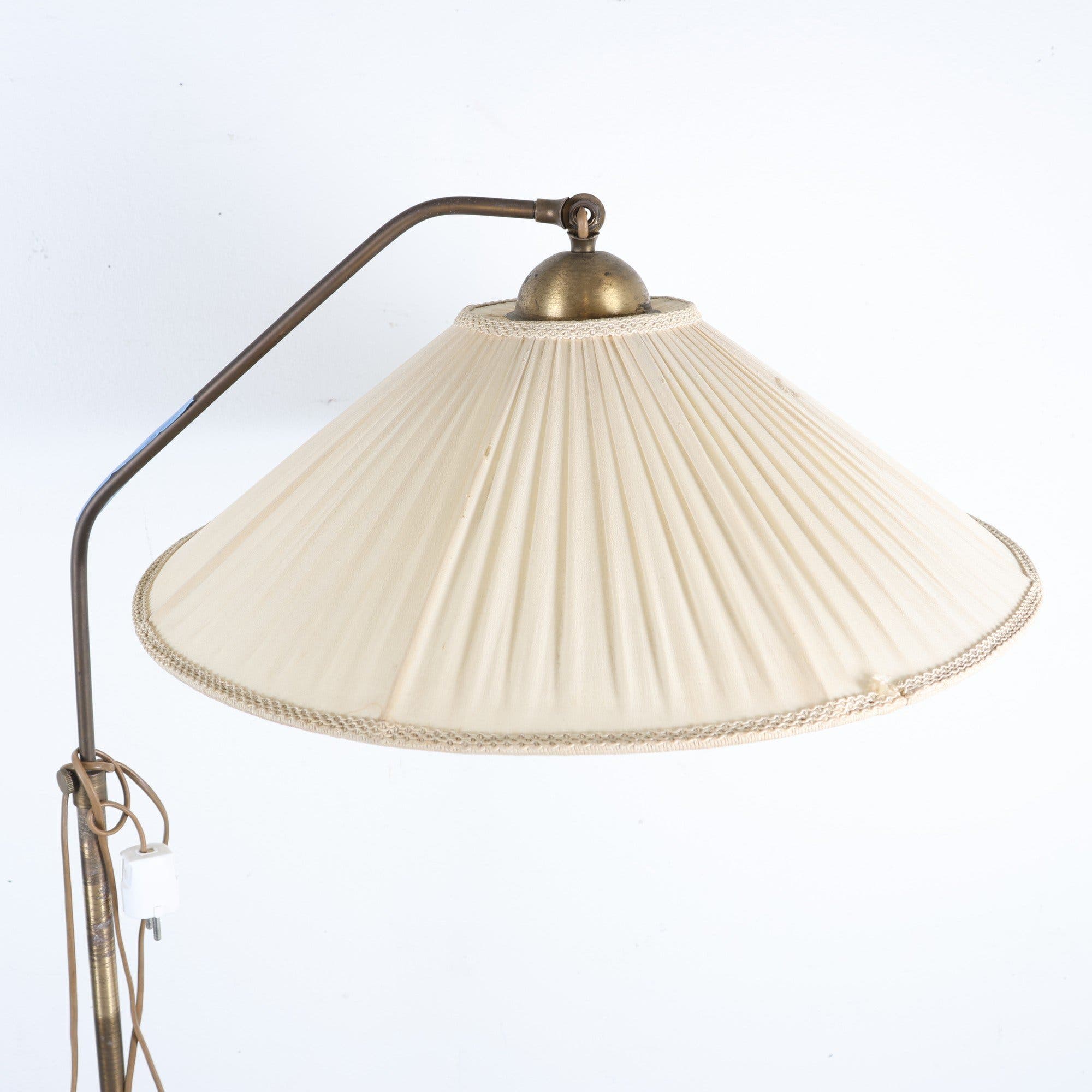 Golvlampa, 1940-tal. Endast avhämtning.